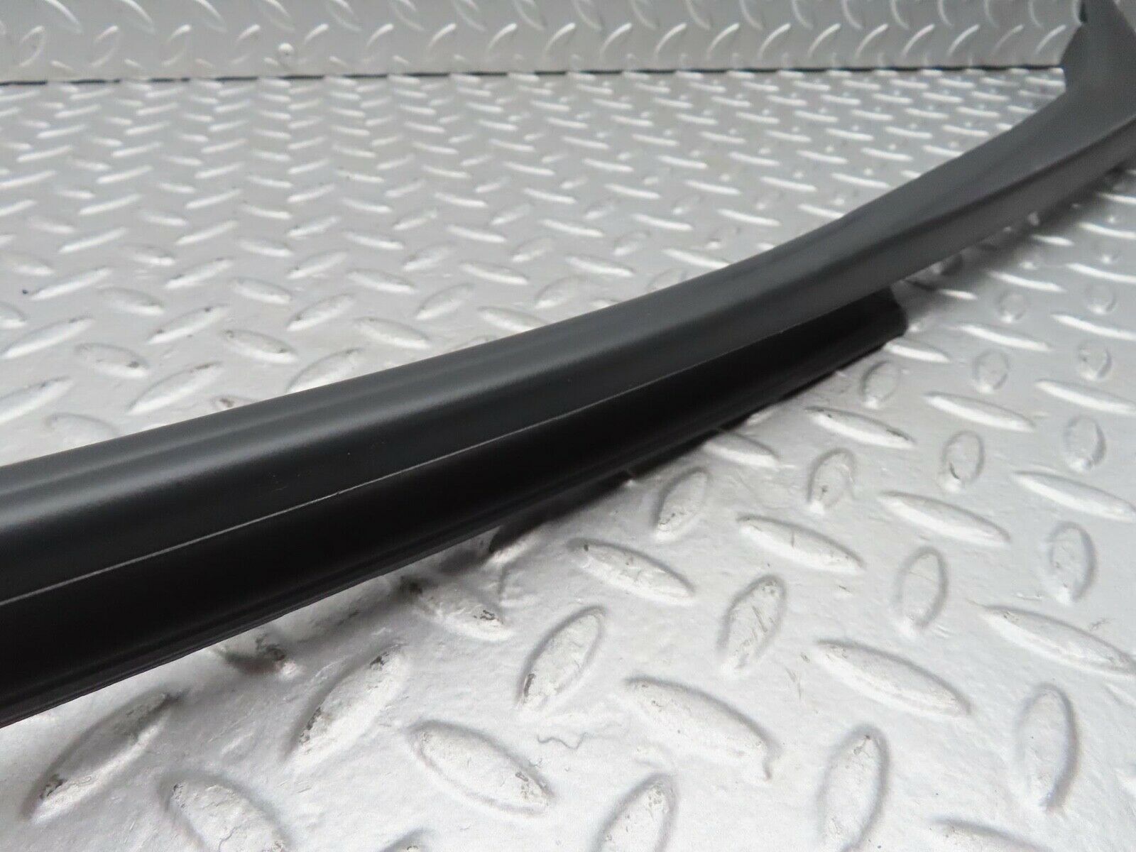 14871 Mercedes-Benz W140 S320 Front Right Door Window Trim 1407206462