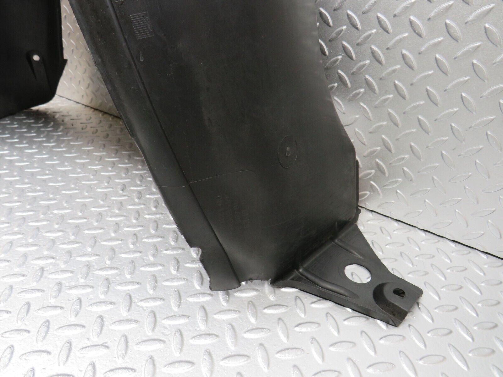 34788 Mercedes-Benz W210 320E Front Left Inner Fender Wing Splash Guard 2106988530