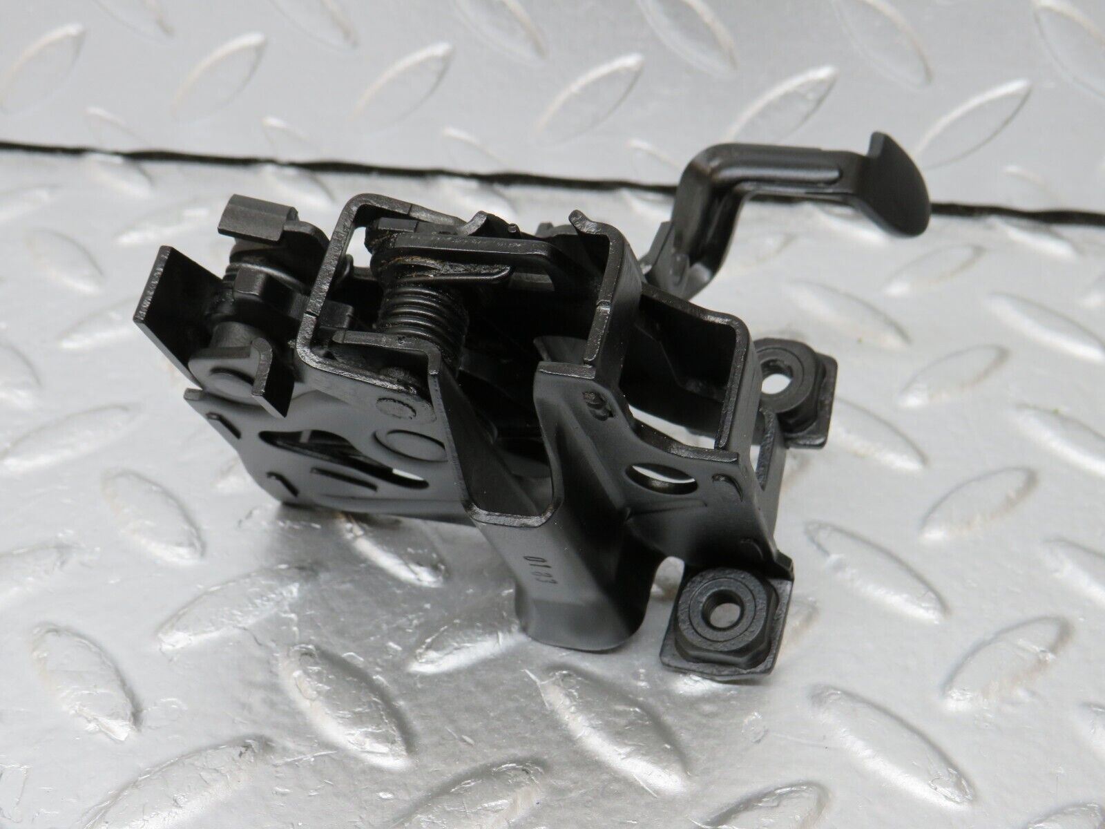 34591 Mercedes-Benz C126 380SEC Coupe Bonnet Lock Latch Left 1268800760