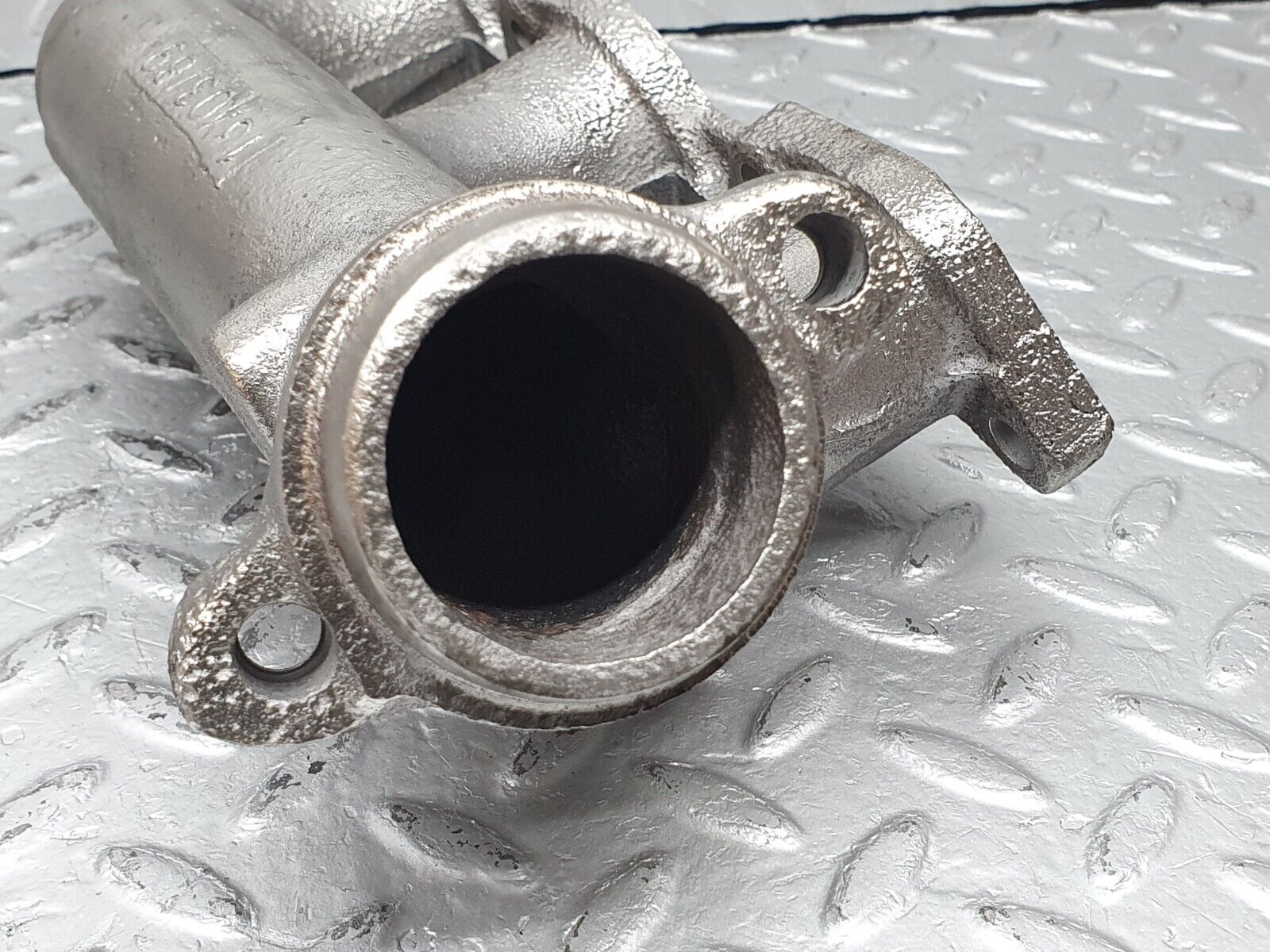 41201 Mercedes-Benz W126 300SE Exhaust Manifold Cylinder 1-3 1031421502