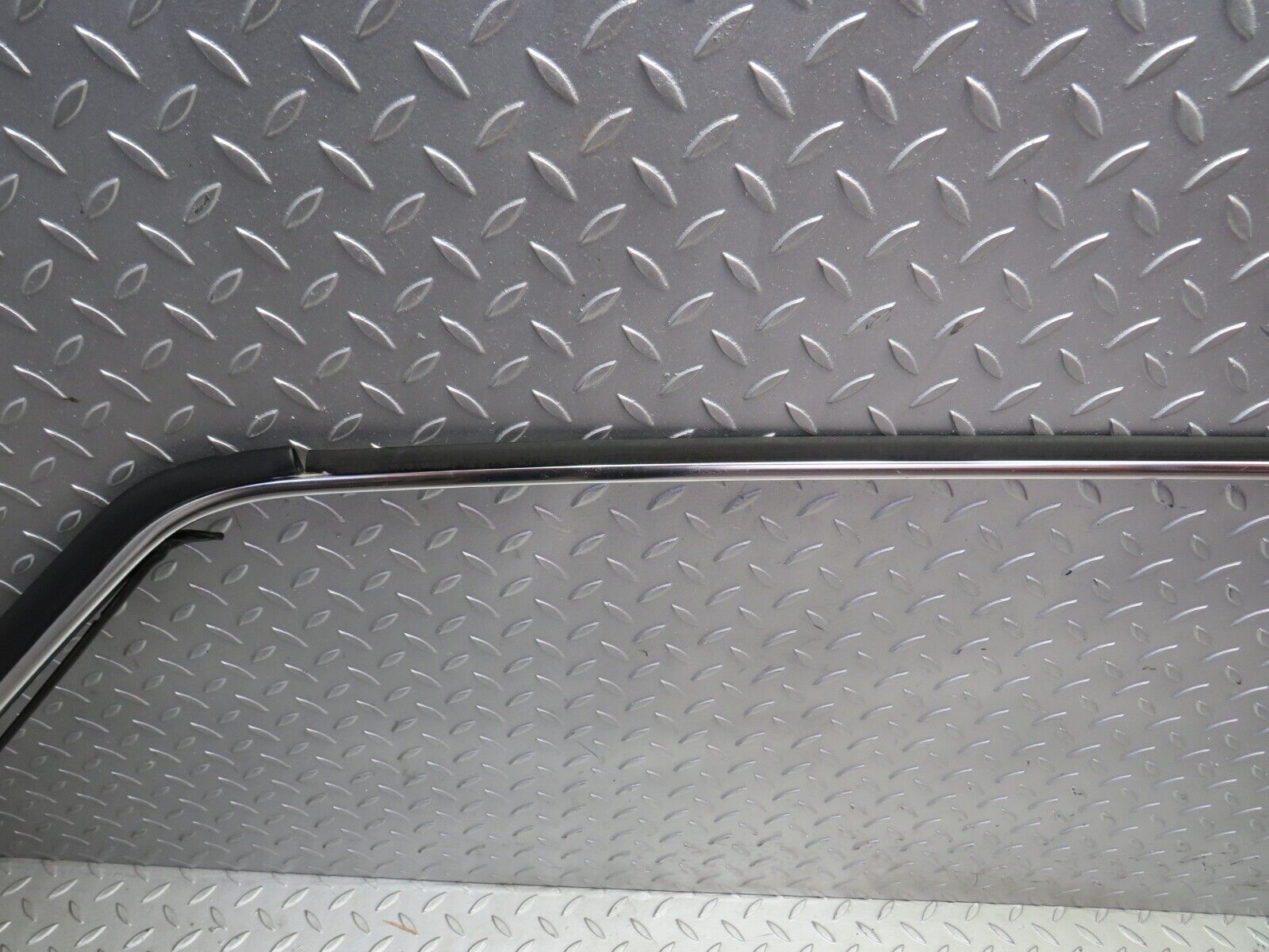 27483 Mercedes-Benz W123 280E Roof Chrome Moulding Trim Left Side