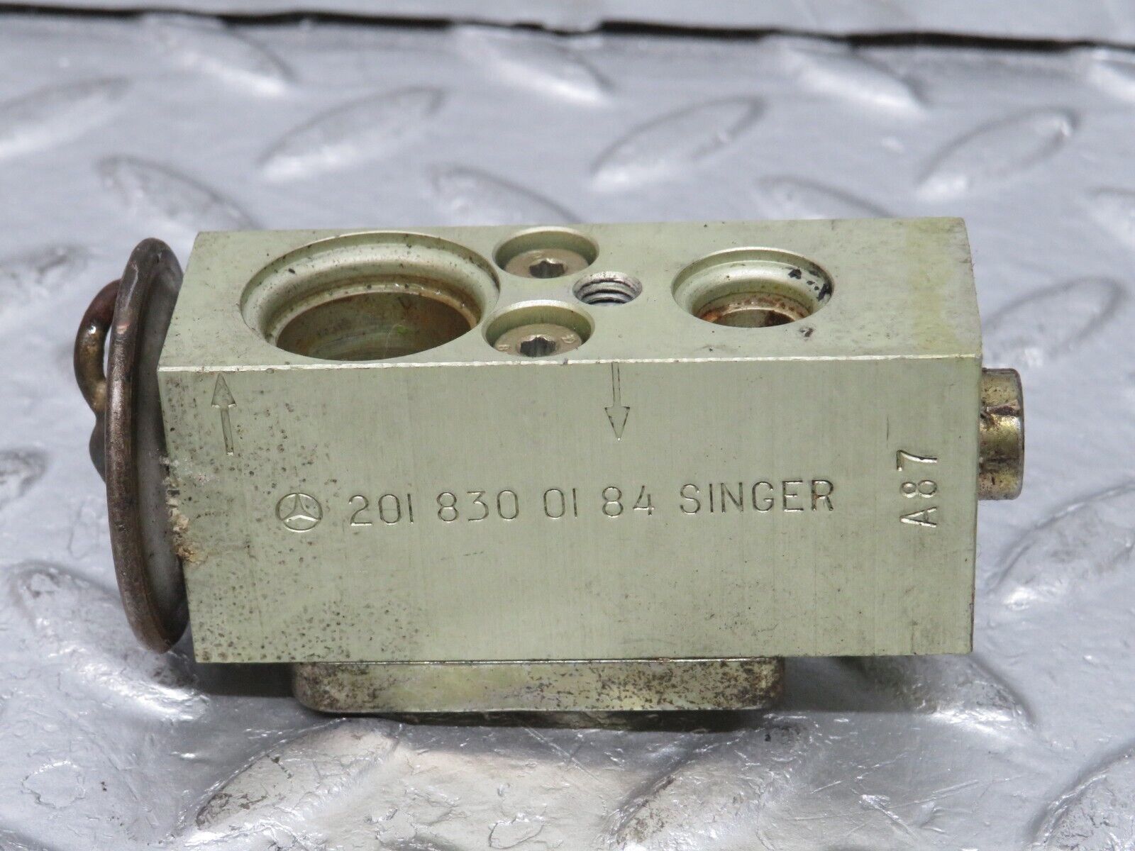 32782 Mercedes-Benz S124 300TE Wagon Air Condition Expansion Valve