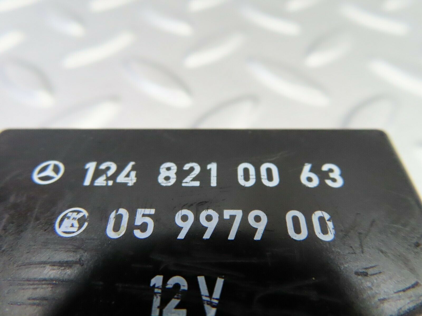 6473 Mercedes-Benz S124 E220 Wagon Rear Windscreen Wiper Relay 1248210063