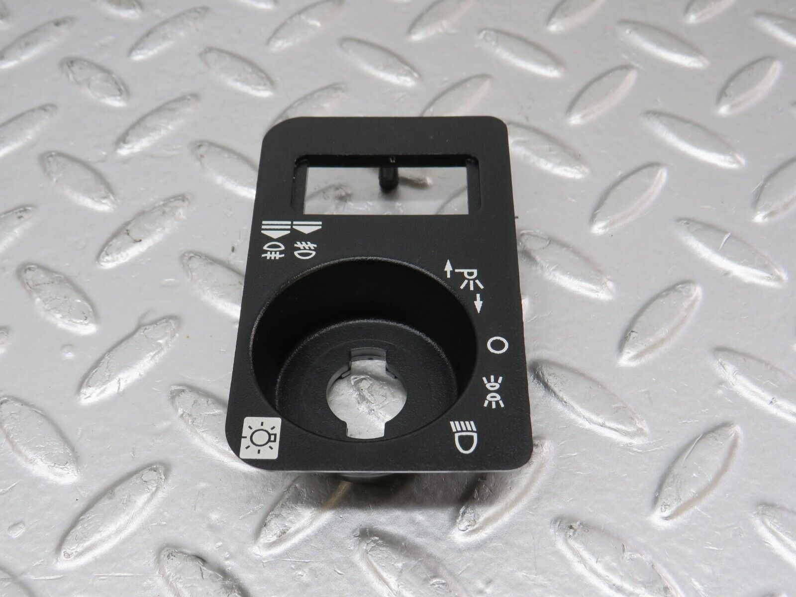 33878 Mercedes-Benz W201 190E 2.0L Headlight Switch Surround 2016890280