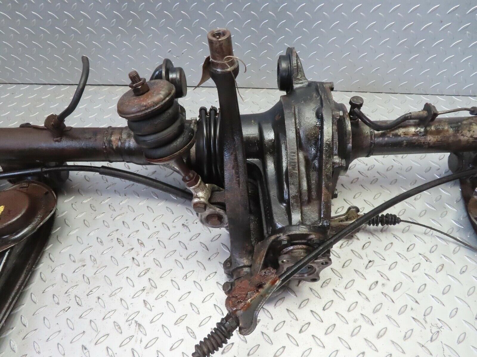 13271 Mercedes-Benz W111 220SE Complete Rear Axle With Differential Ratio 4.10