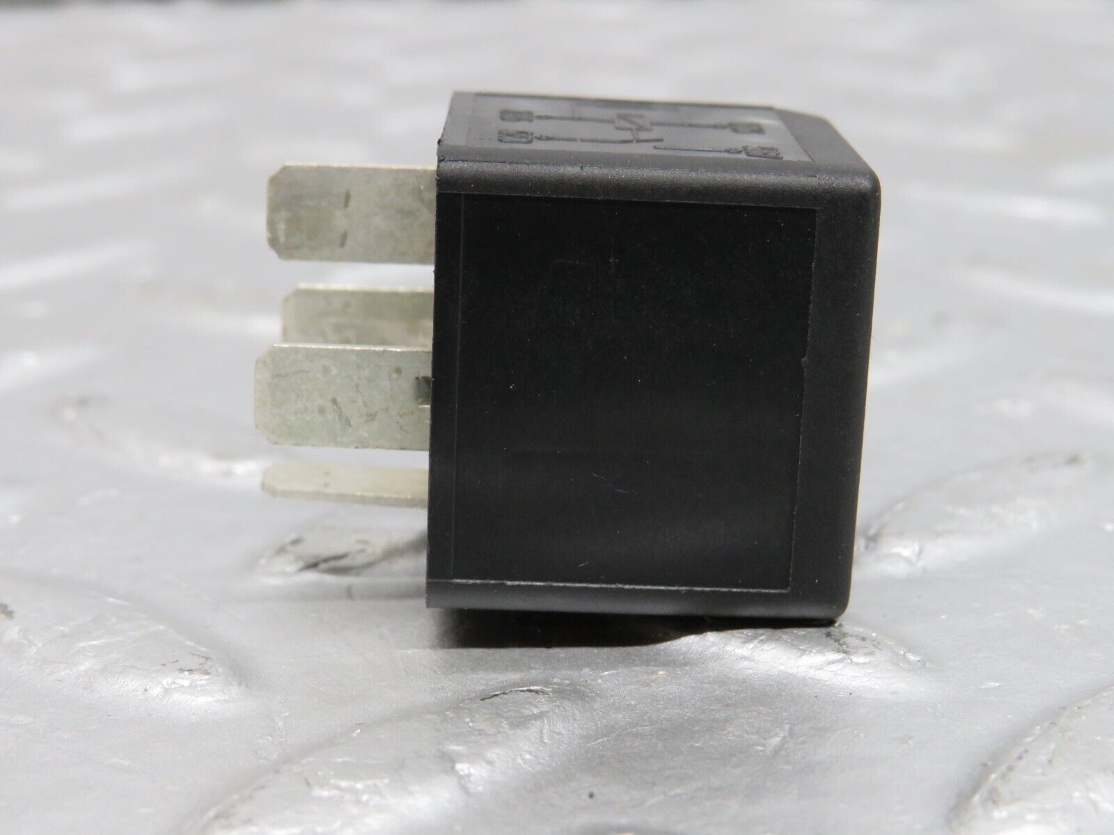 39648 Mercedes-Benz R129 320SL Coupe Multi Purpose Relay 0025421319