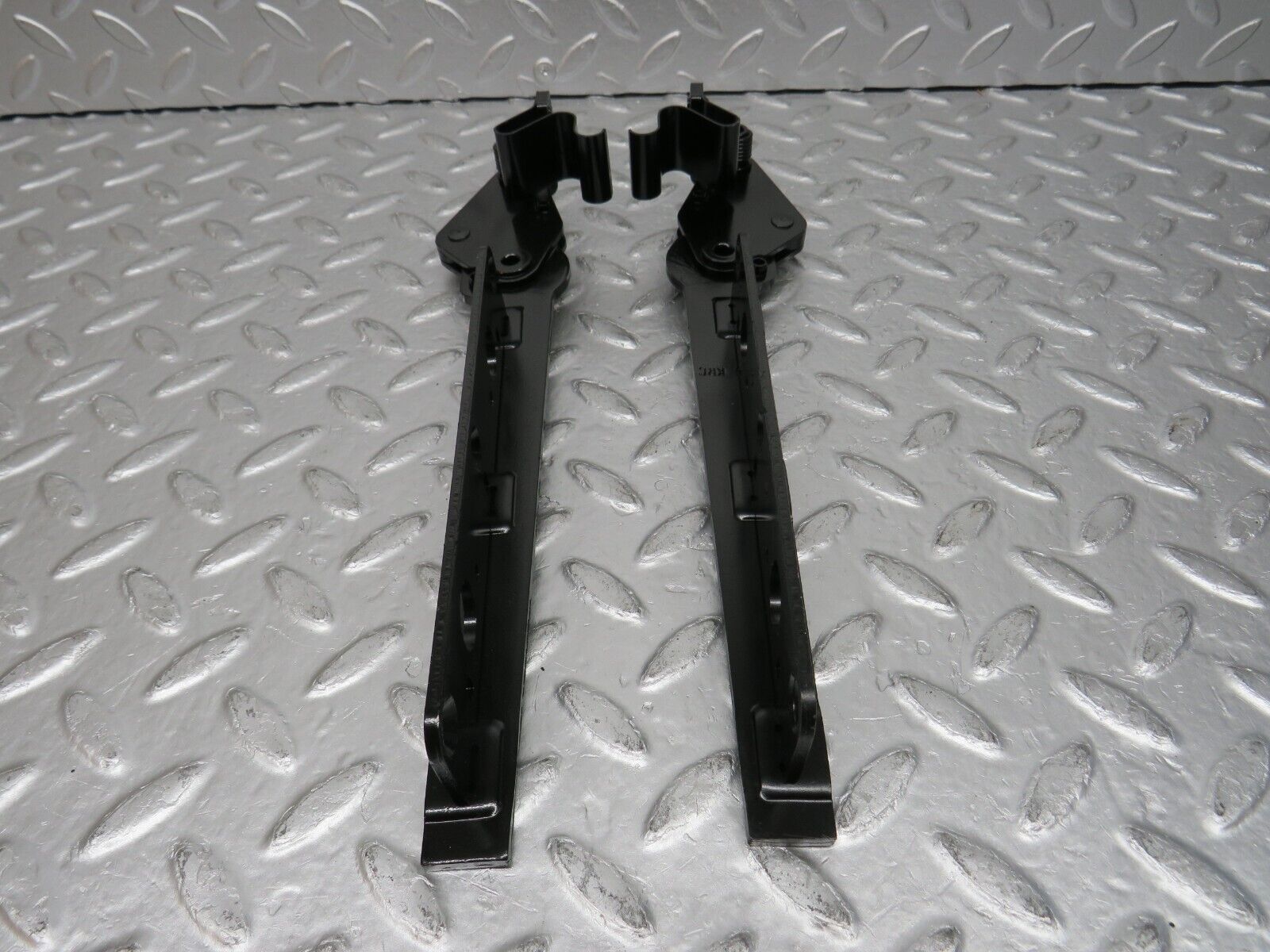 32546 Mercedes-Benz S124 300TE Wagon Trunk Floor Cover Hinge Pair