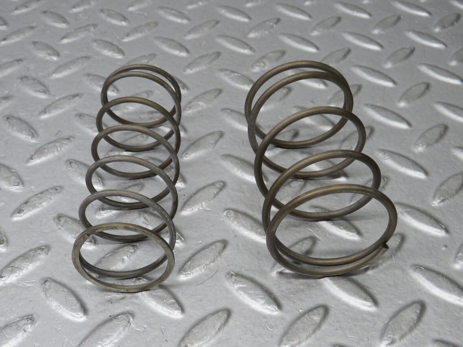 36391 Mercedes-Benz W126 420SE Automatic Piston Spring 722.355