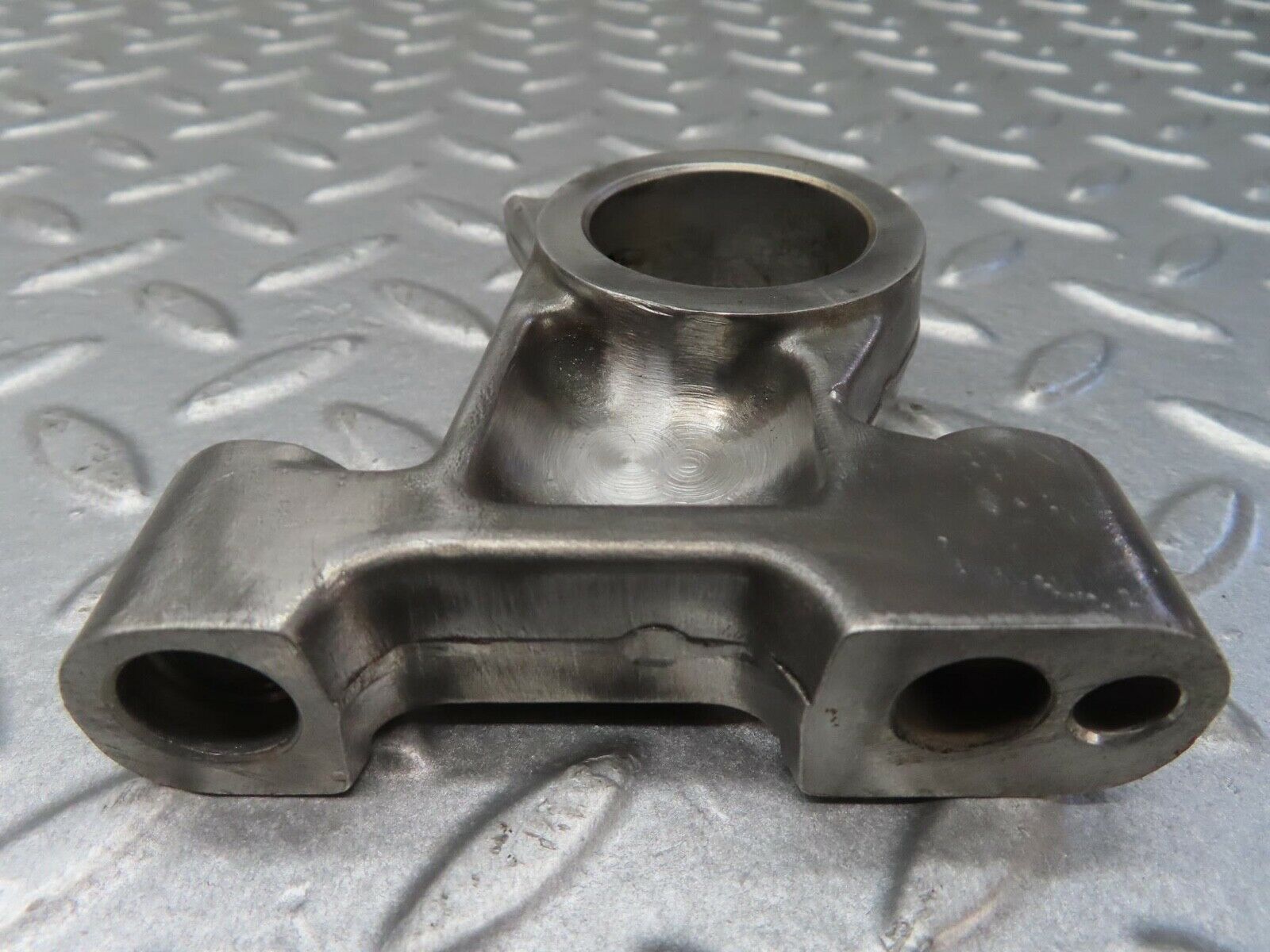 13353 Mercedes-Benz C107 350SLC Coupe Camshaft Tower Bearing