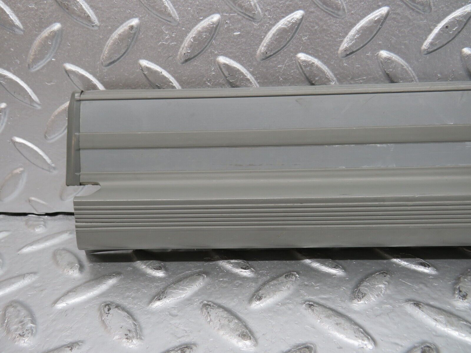 31208 Mercedes-Benz S124 220TE Wagon Rear Right Door Sill Trim