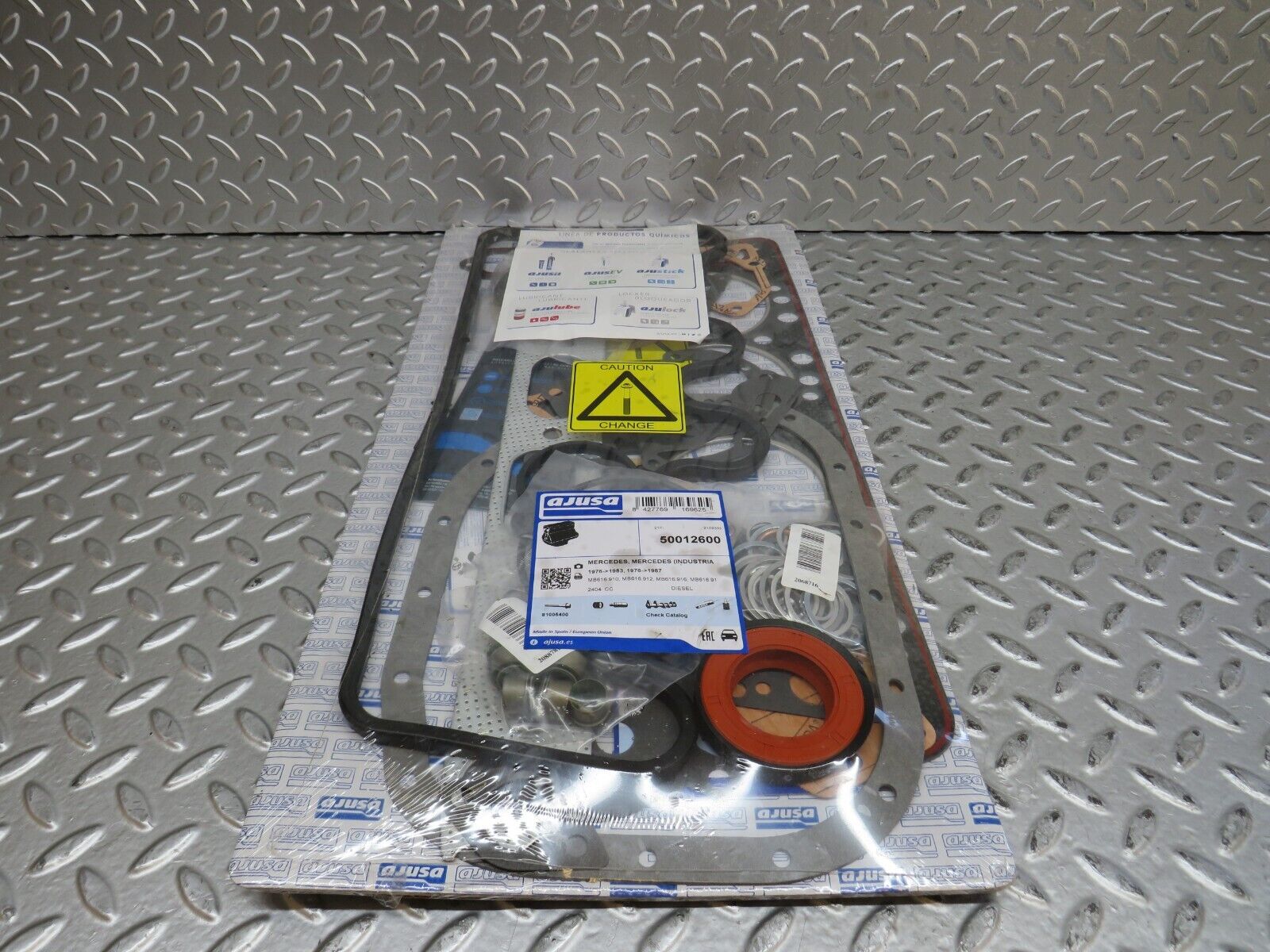 28349 Mercedes-Benz S123 240D Wagon Engine Gasket Set 50012600