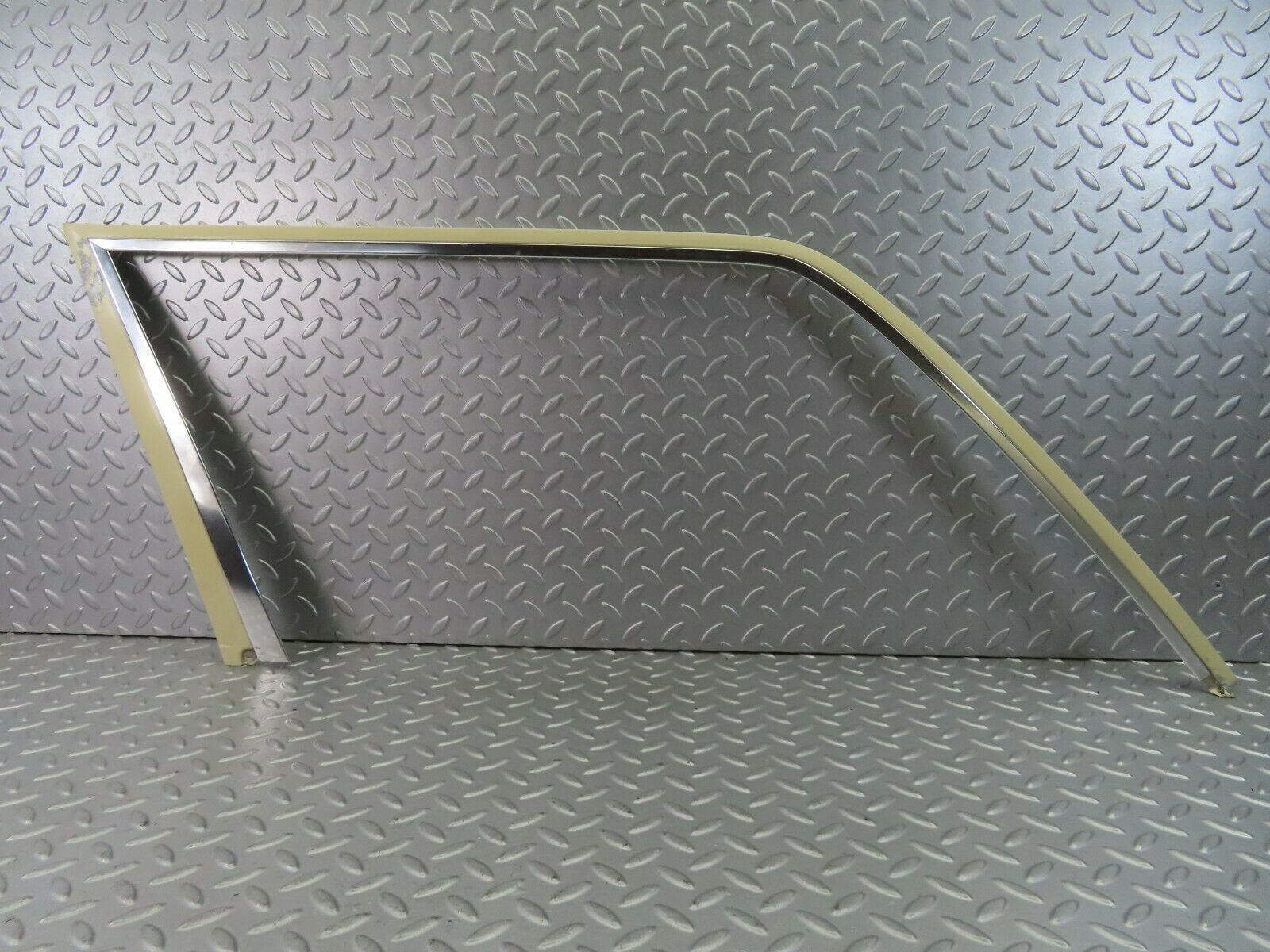 7763 Mercedes-Benz S123 230TE Wagon Window Frame Rear Left