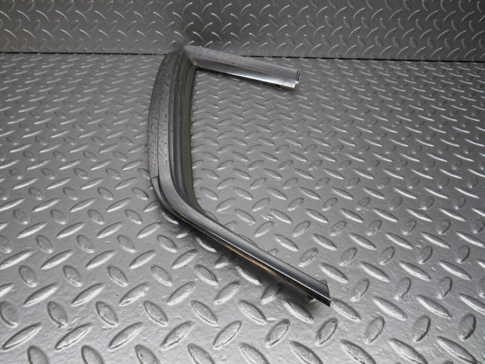 0696 Mercedes-Benz C107 350SLC Coupe Window Trim Chrome Left Side 1076980189