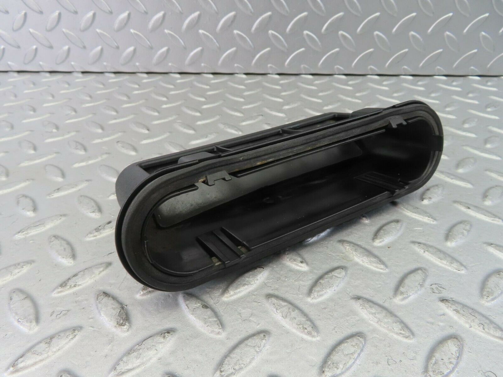 10372 Mercedes-Benz W201 190E Trunk Breather Ventilation Valve 2018300242