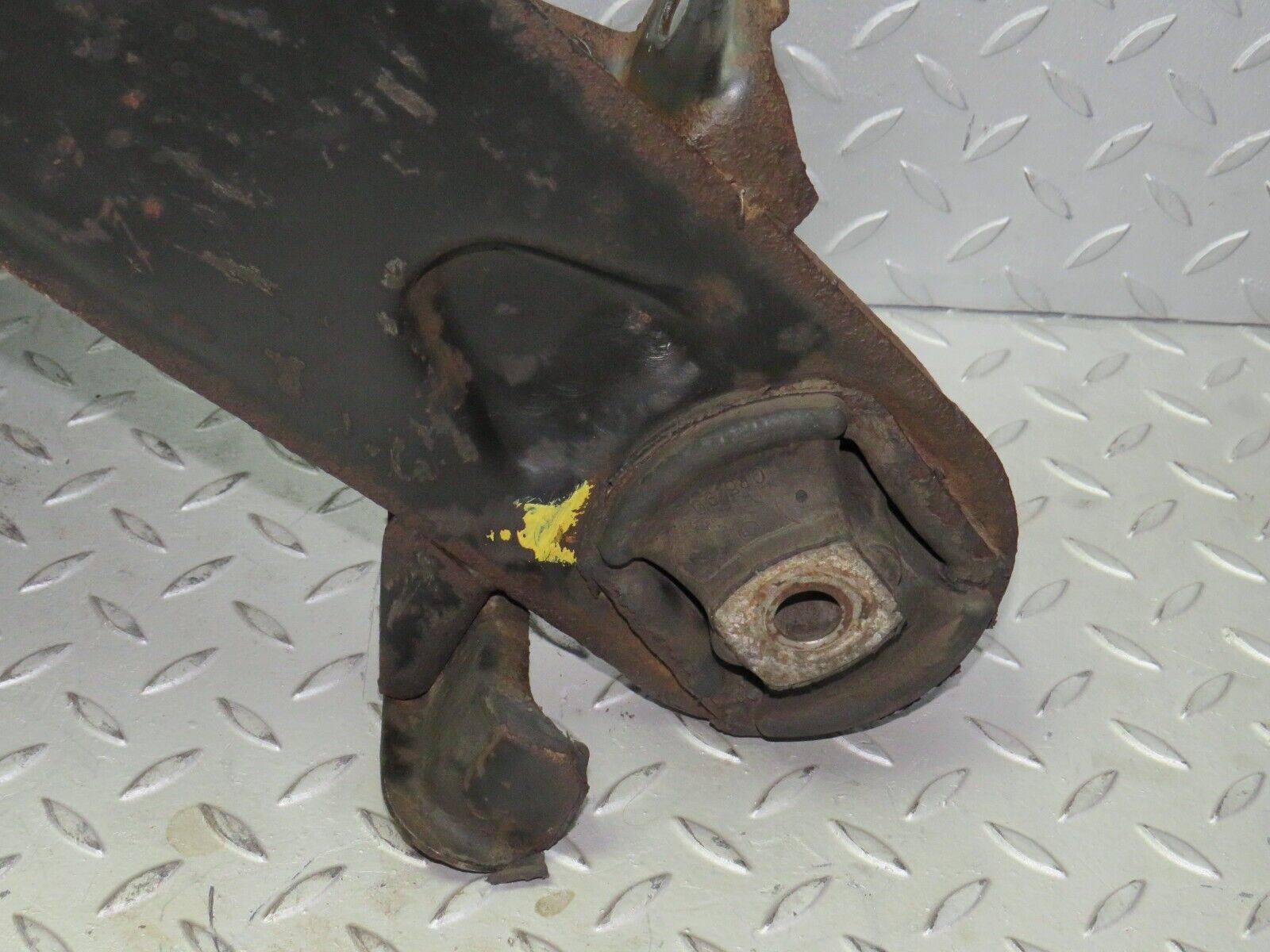 6167 Mercedes-Benz W123 200 Rear Subframe