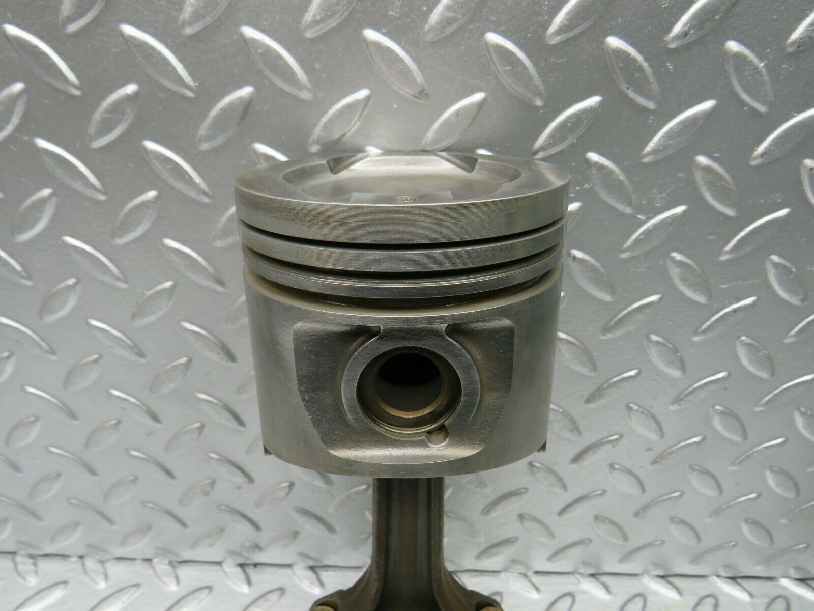 22801 Mercedes-Benz C107 450SLC Coupe Piston With Connecting Rod 92.48 mm