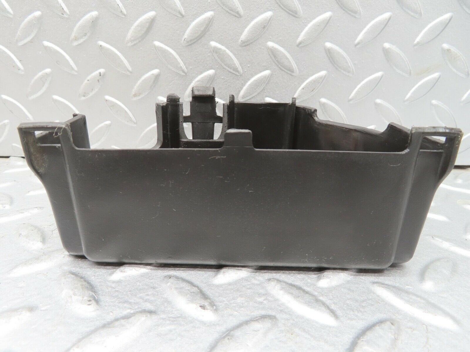 13532 Mercedes-Benz W123 200 Fuse Box Relay Cover 1235450146