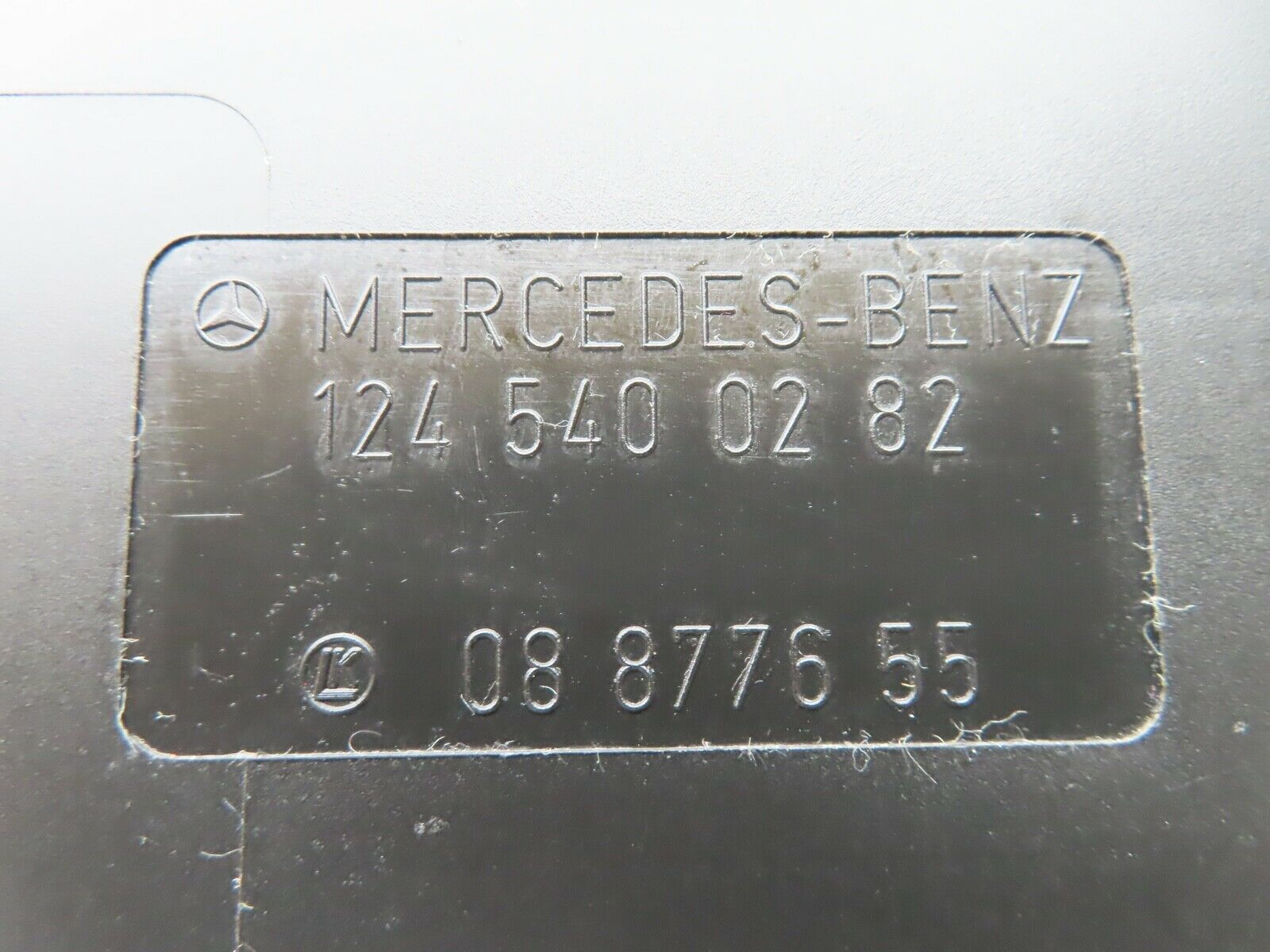 19905 Mercedes-Benz R129 300SL Coupe Fuse Box Cover Lid 1245400182