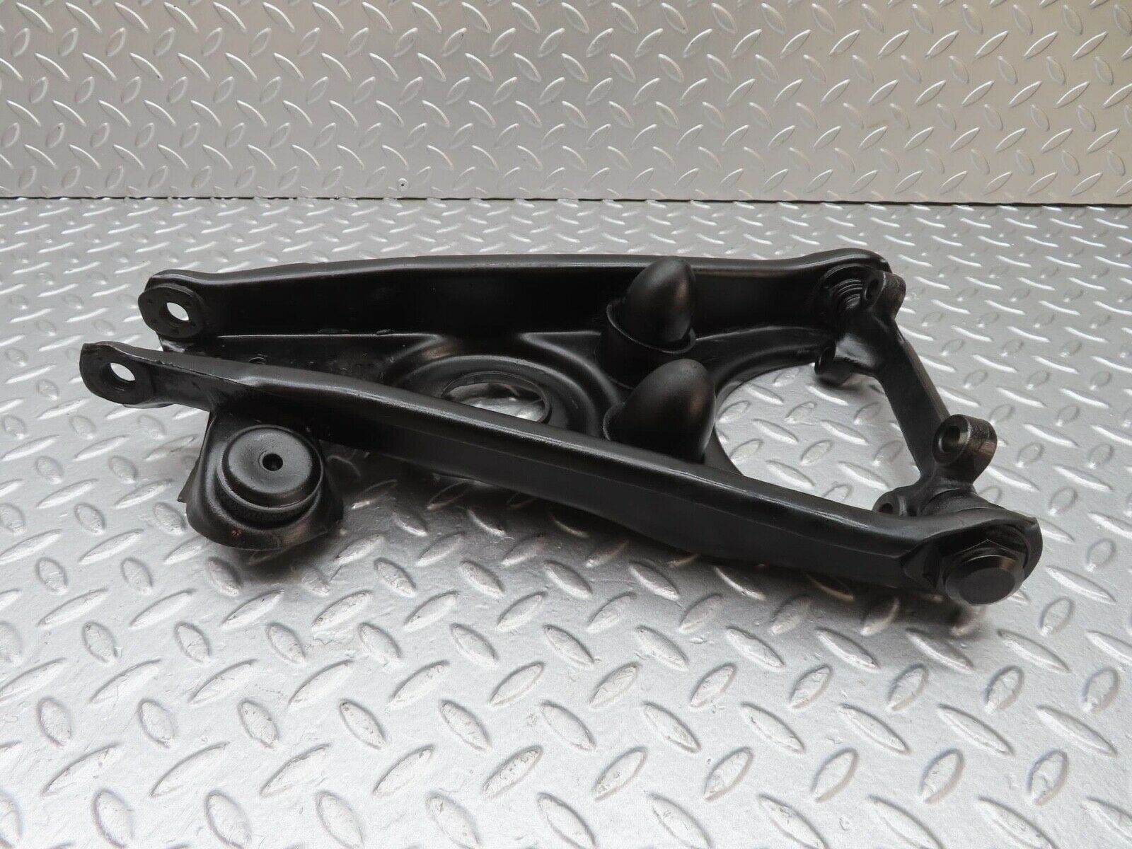 12965 Mercedes-Benz W111 220SE Front Right Lower Control Arm