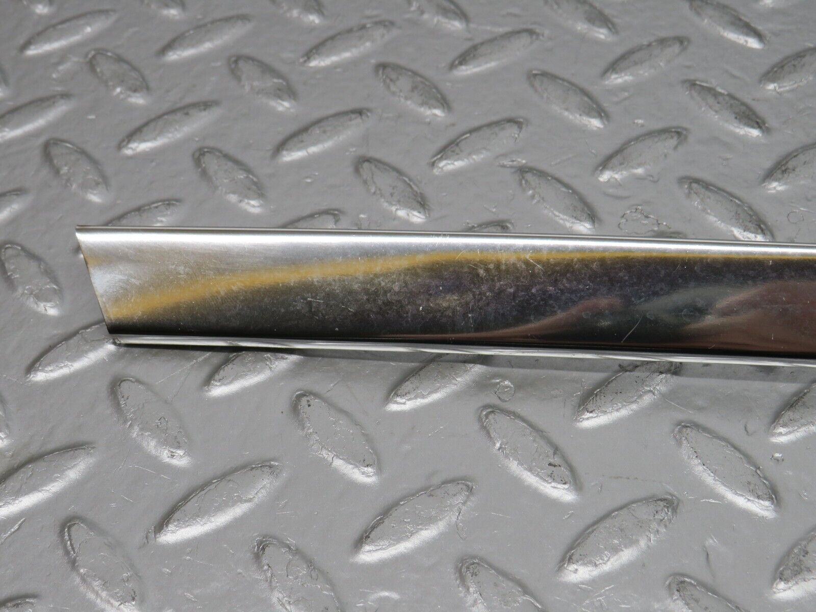 0742 Mercedes-Benz C107 350SLC Coupe Rear Left Window Chrome