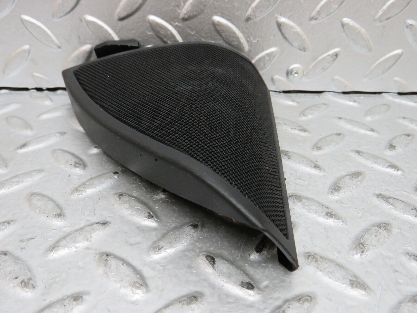 29092 Mercedes-Benz C124 320CE Coupe Front Left Door Speaker Cover 2047203948