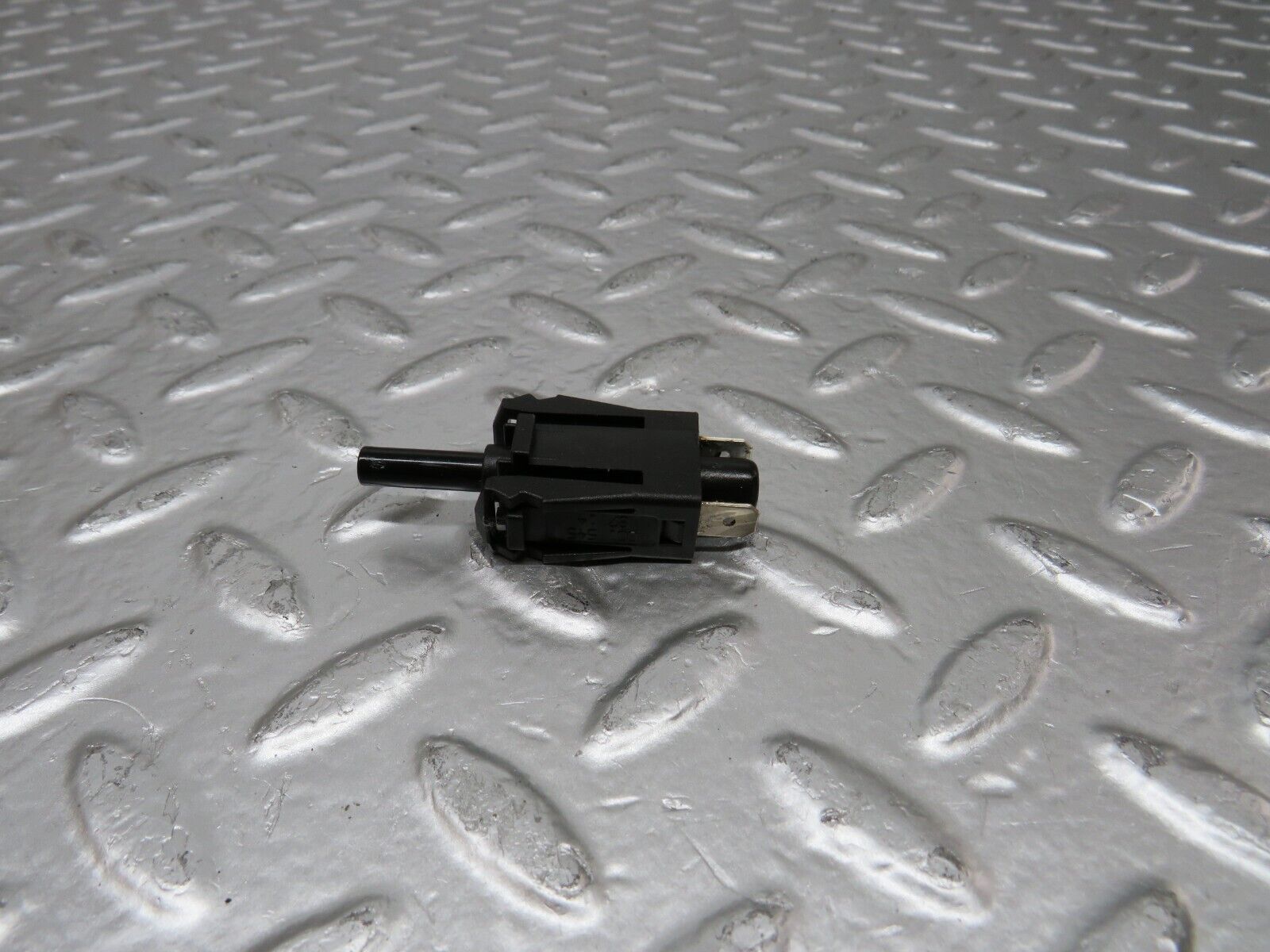 24993 Mercedes-Benz W140 S320 Door Contact Switch 0015458714