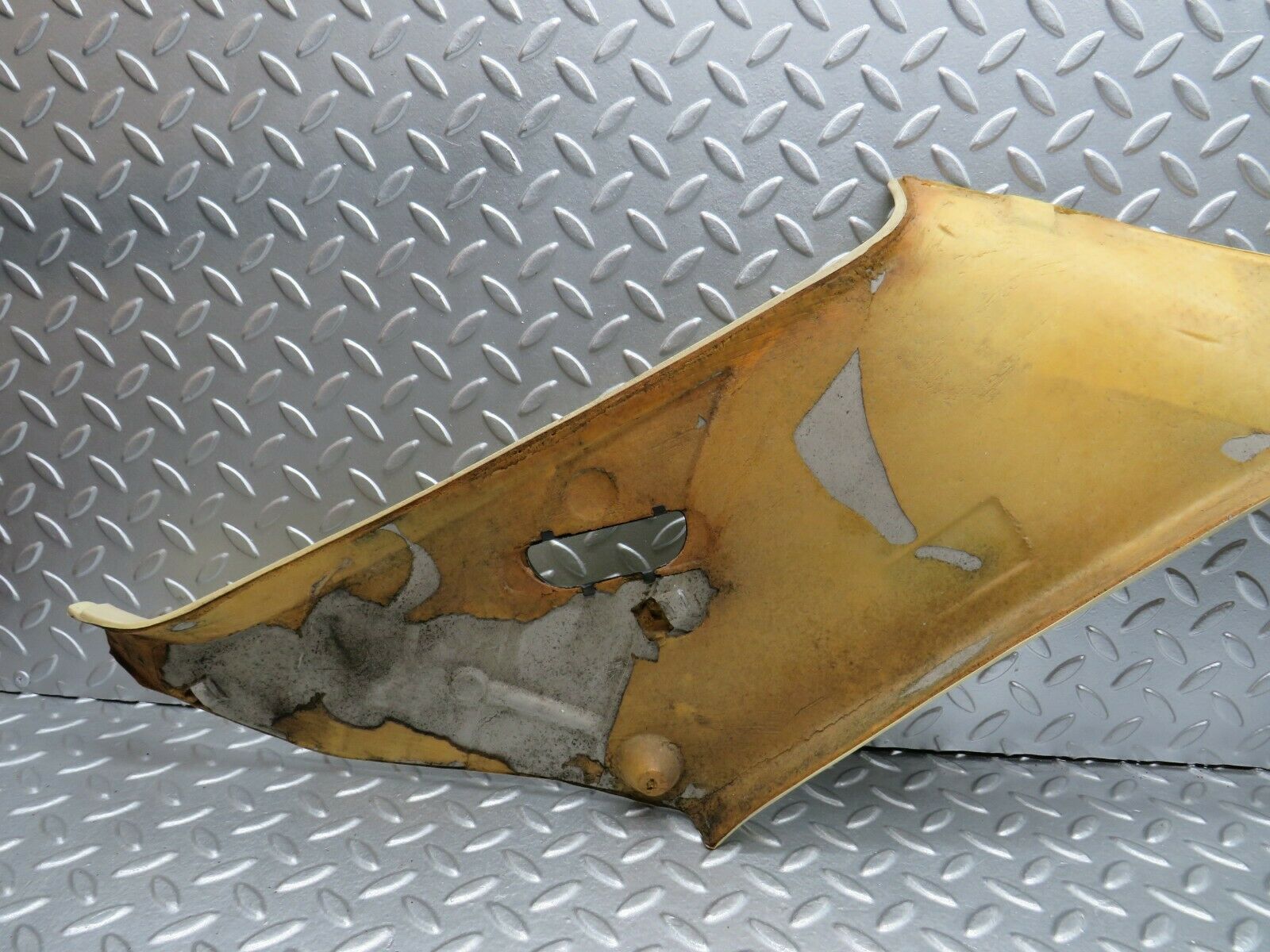 22659 Mercedes-Benz C107 450SLC Coupe C Pillar Cover Right Side Cream