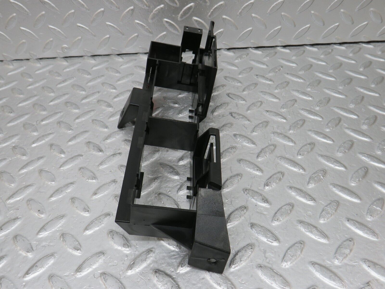 34810 Mercedes-Benz W210 320E Fuse Box Fuse Holder 2105460543