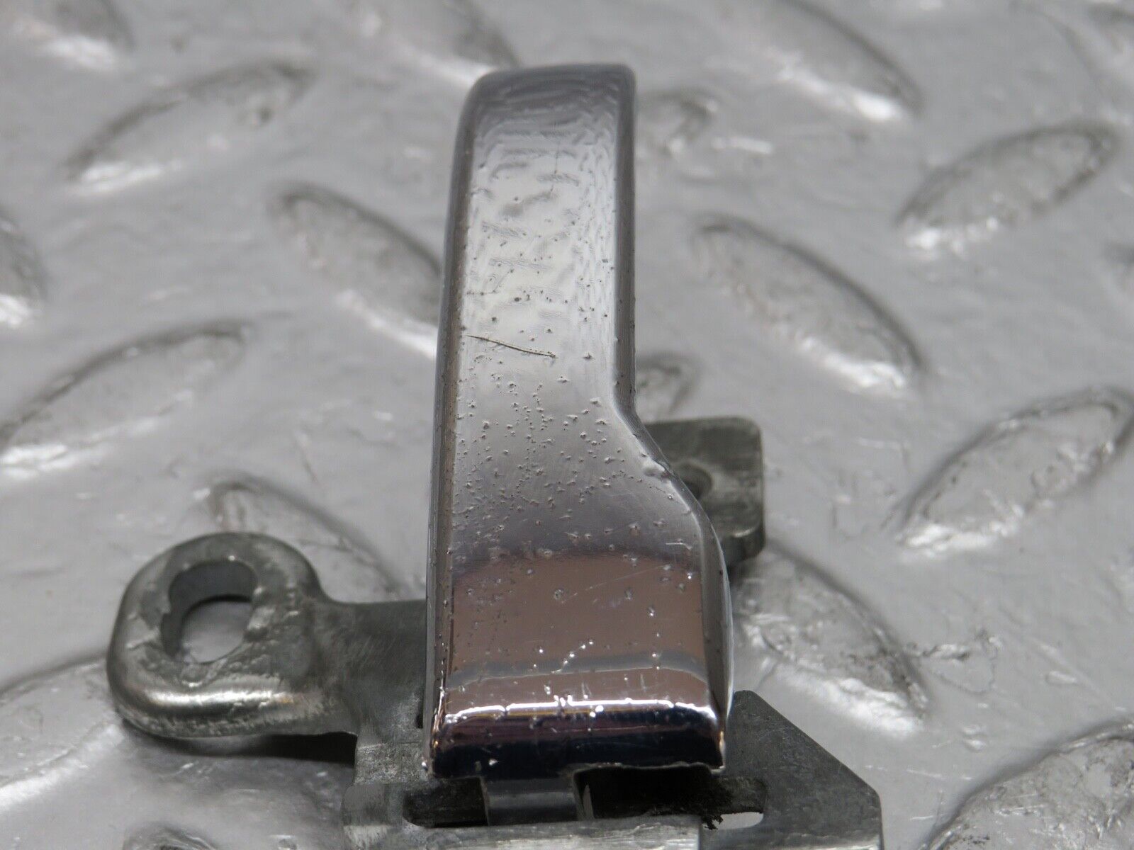 31007 Mercedes-Benz W123 230E Right Door Opener Door Handle 1237600261