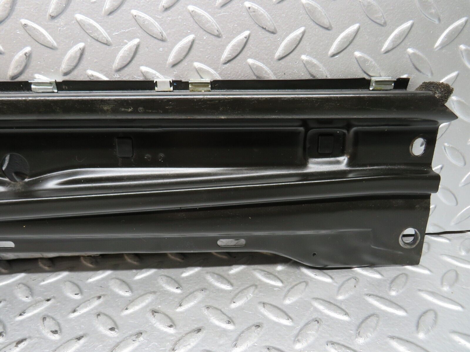 28989 Mercedes-Benz C124 320CE Coupe Rear Window Channel Support Right Side