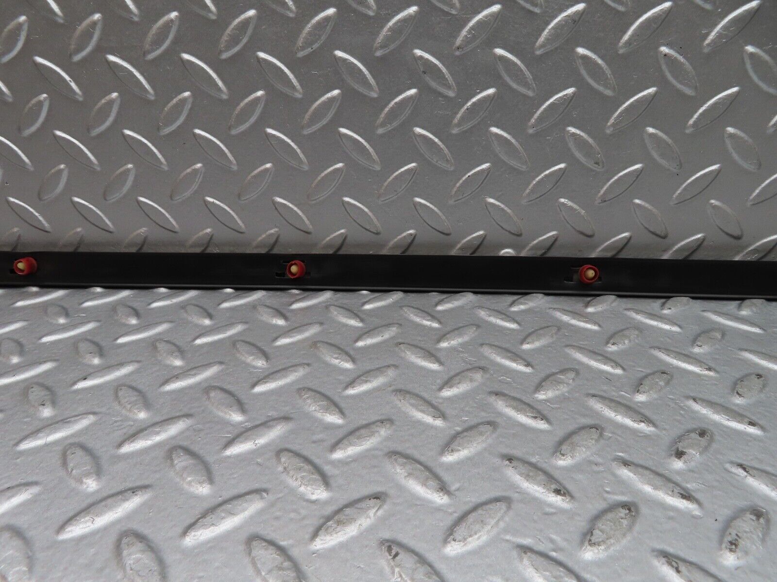 20447 Mercedes-Benz W114 280CE Coupe Front Right Fender Wing Centre Moulding Trim