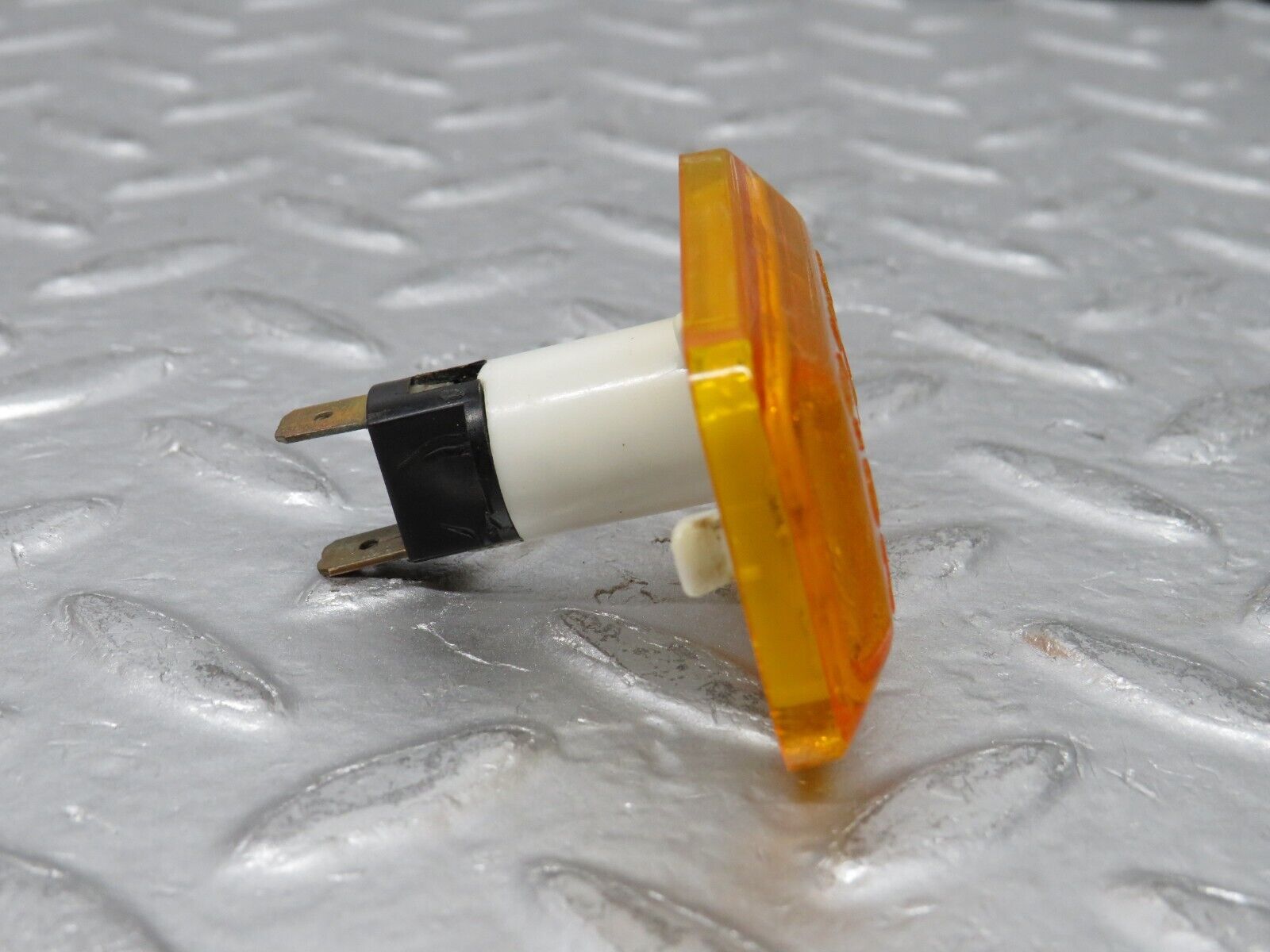 29978 Porsche 924 Wing Indicator Hella 161949117