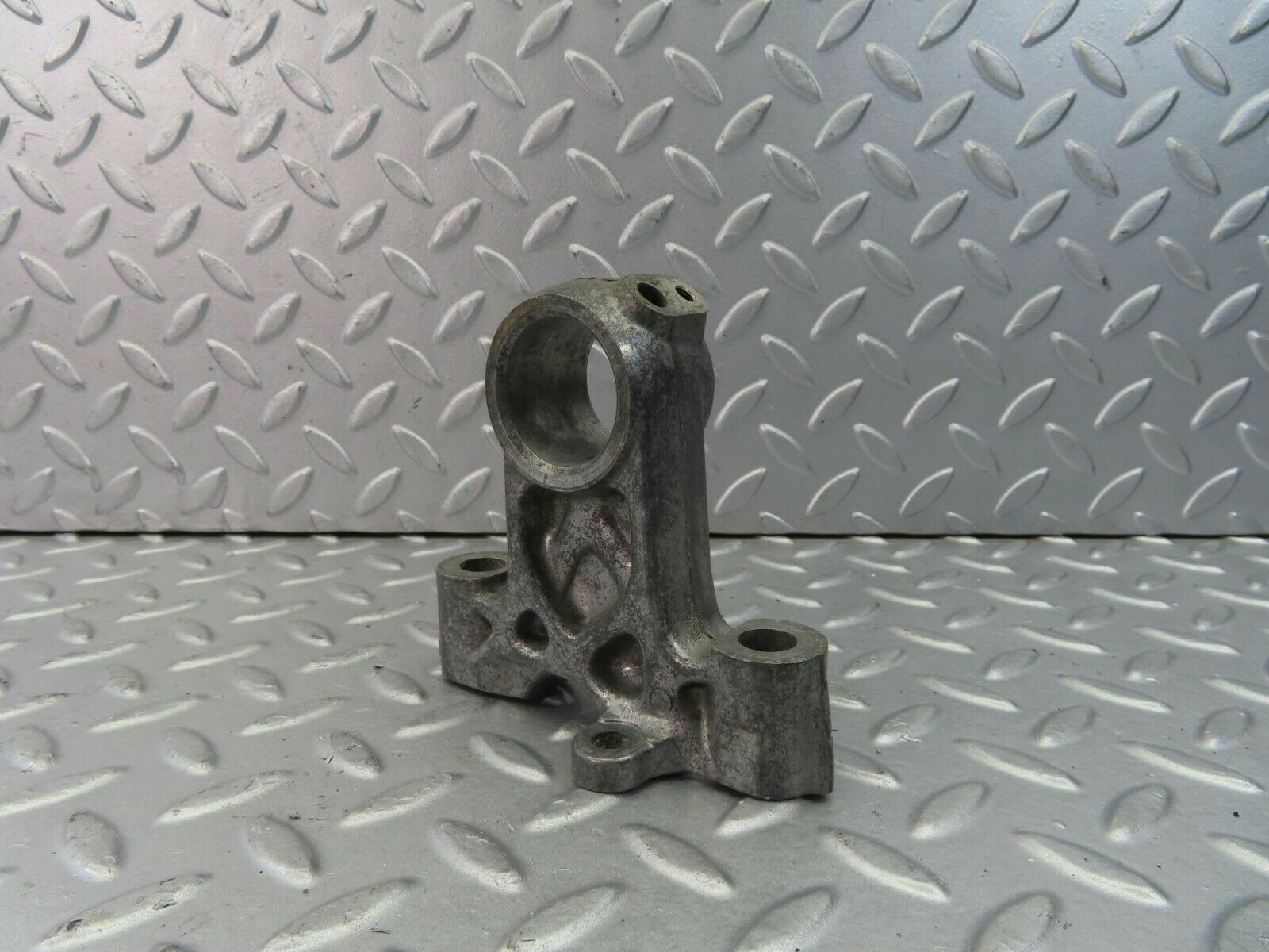 8950 Mercedes-Benz W108 Camshaft Tower Bearing 1800515110