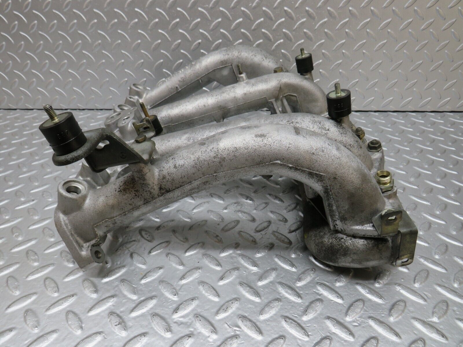 33863 Mercedes-Benz W201 190E 2.0L Intake Manifold 1021413501