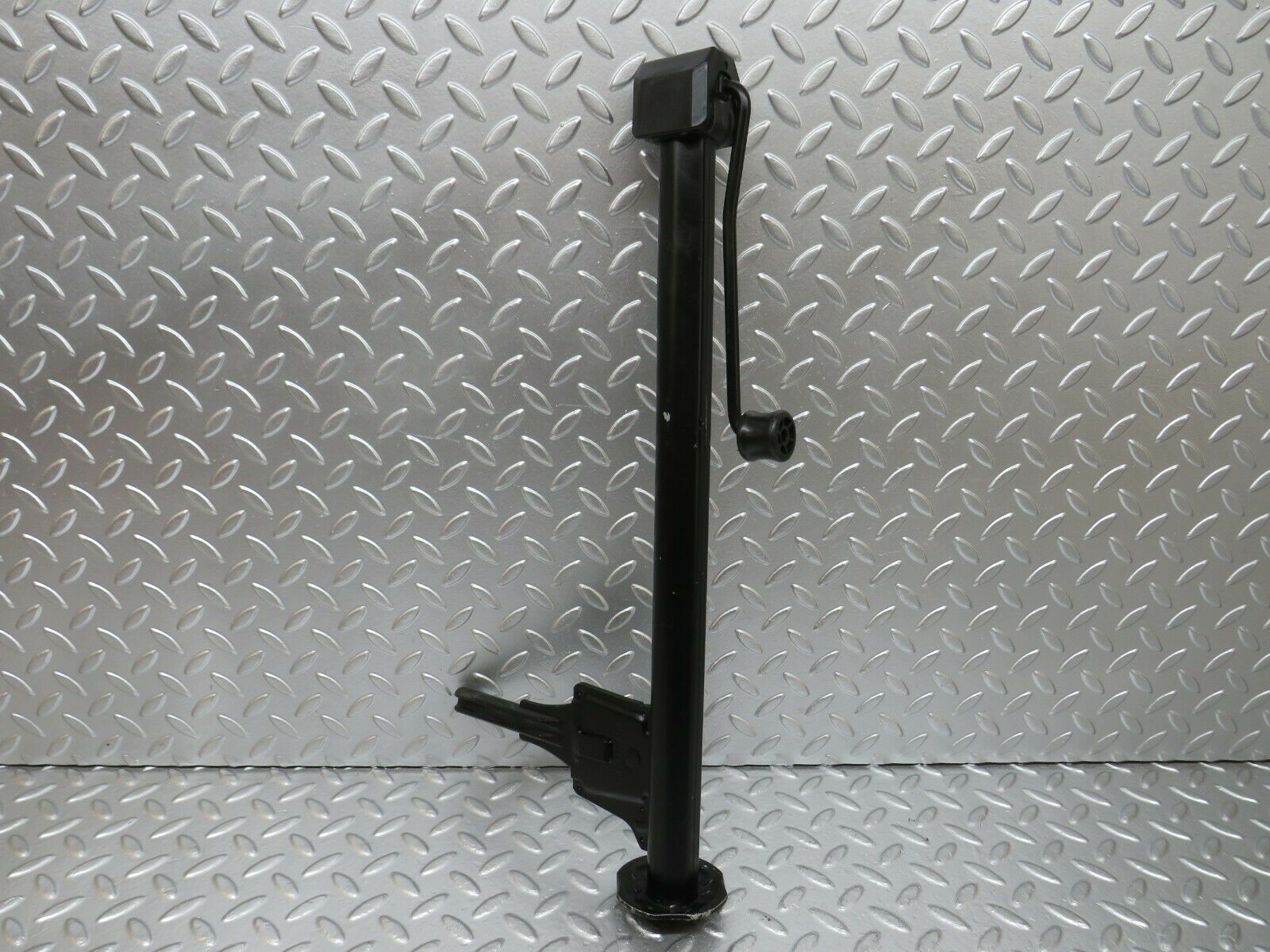 24416 Mercedes-Benz S124 220TE Wagon Bilstein Car Jack 1245830315