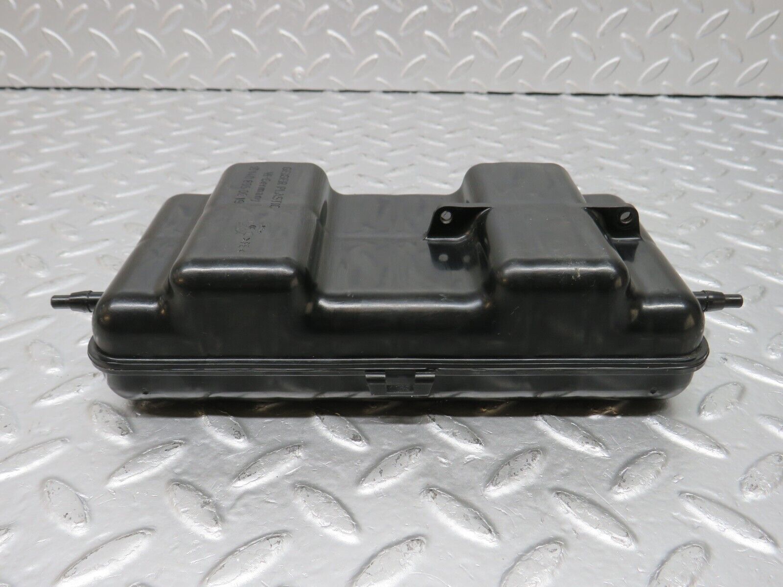 33271 Mercedes-Benz W202 C180 Vacuum Reservoir Tank 1408050019