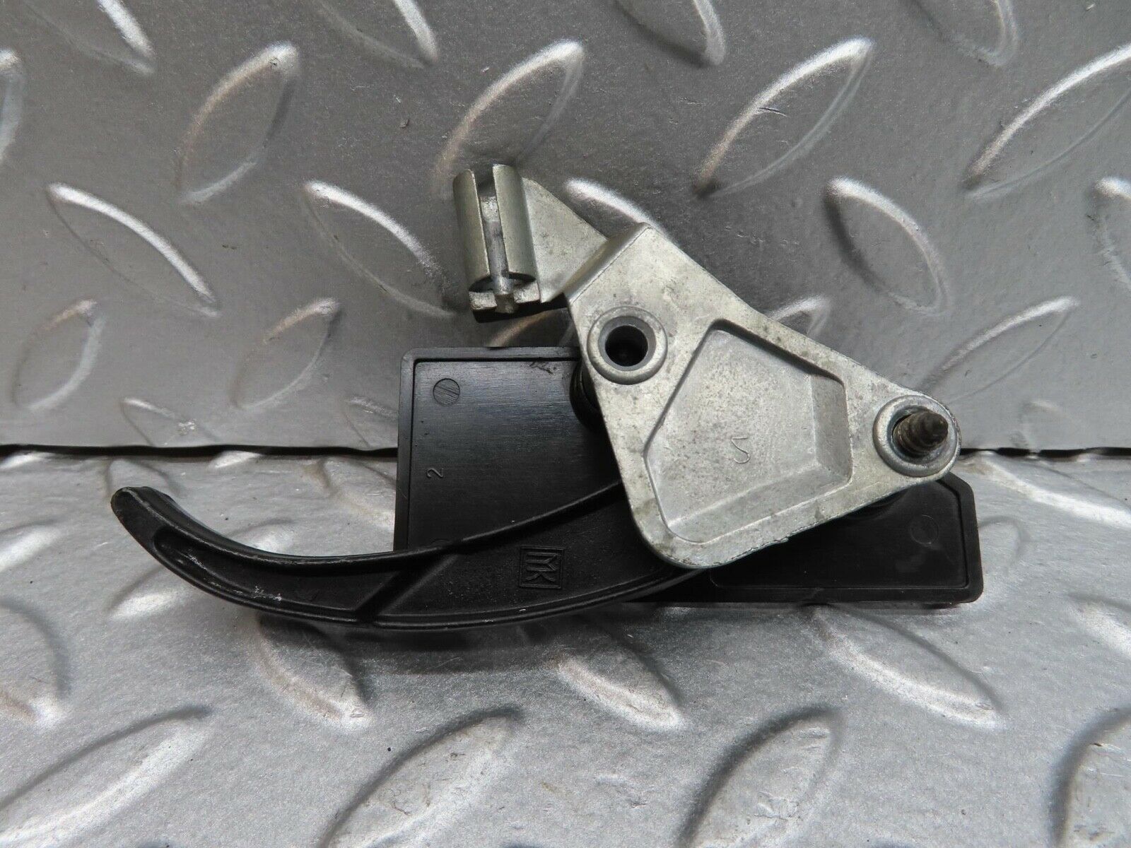 14407 Mercedes-Benz W116 350SE Bonnet Release Handle 1168800059