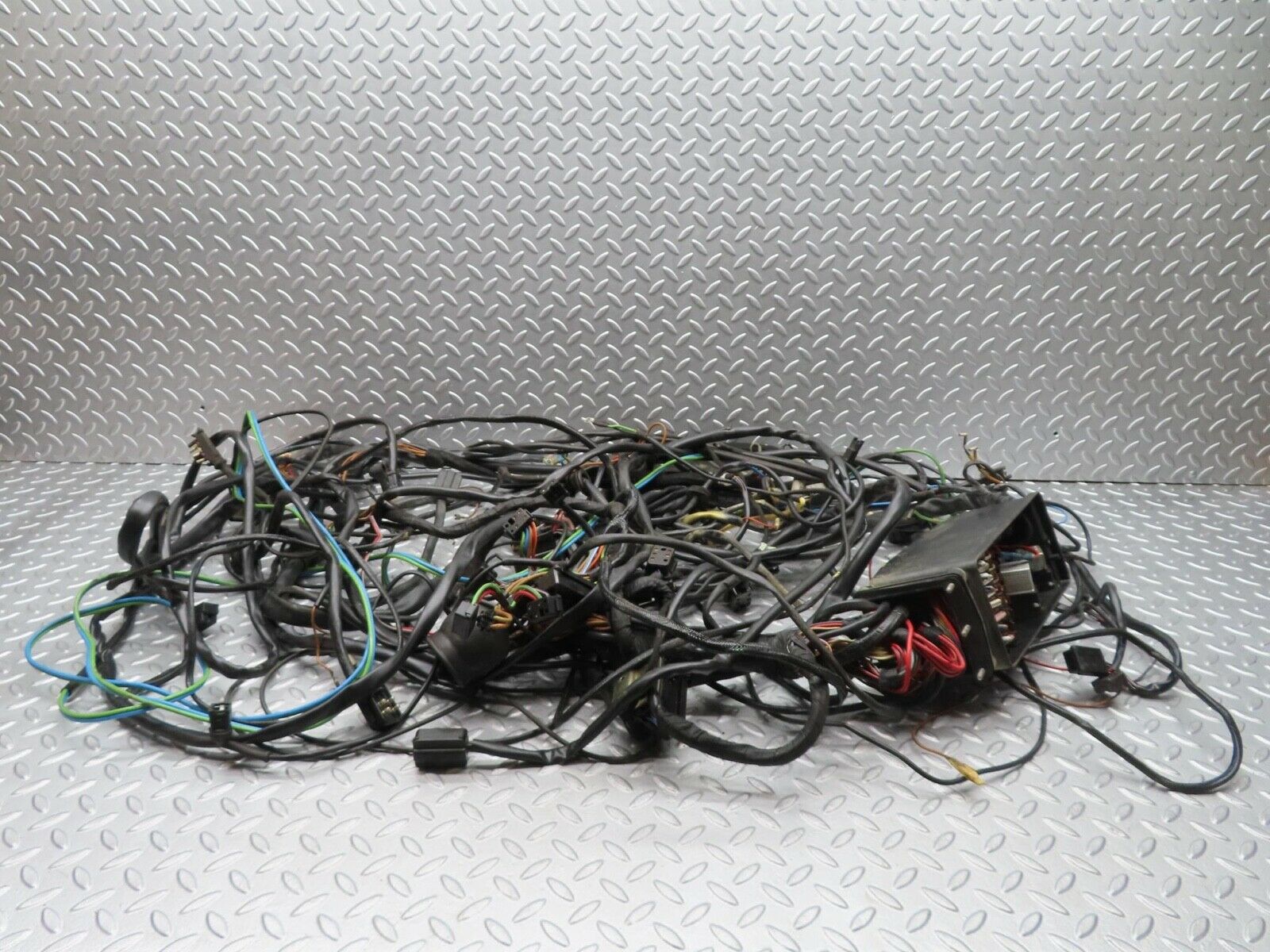 14501 Mercedes-Benz W116 350SE Engine Chassis Body Wire Wiring Harness