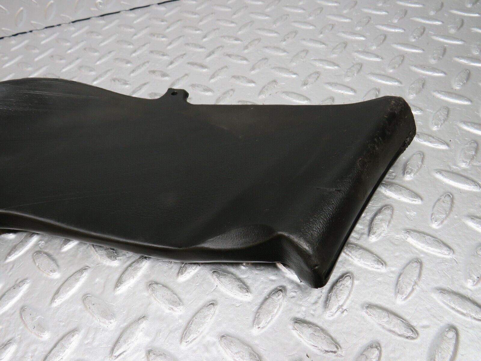 0237 Mercedes-Benz W108 280SE Air Duct Vent 1088310446