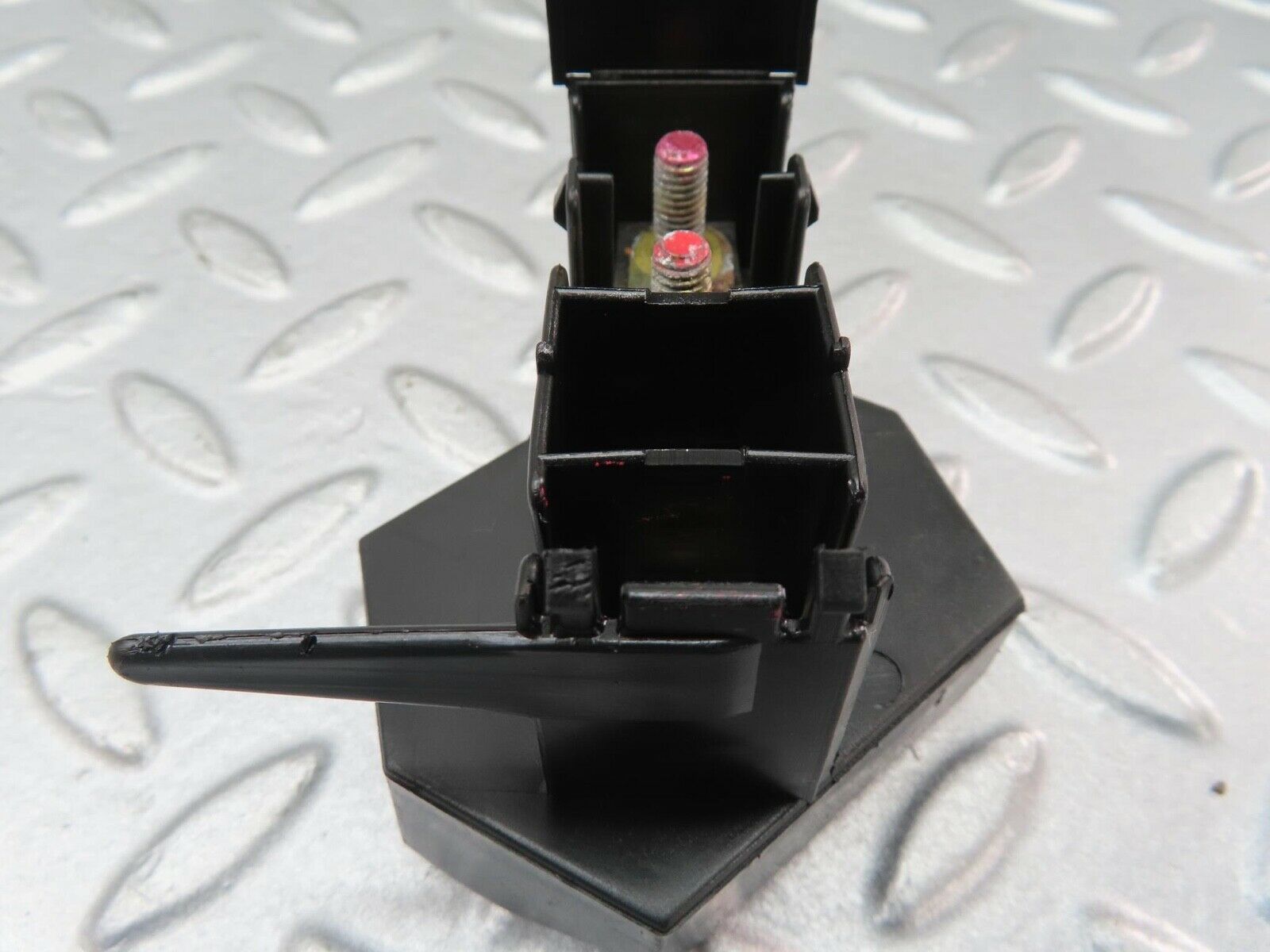 16381 Mercedes-Benz W124 260E Cable Wire Distributor Connector 1245402169