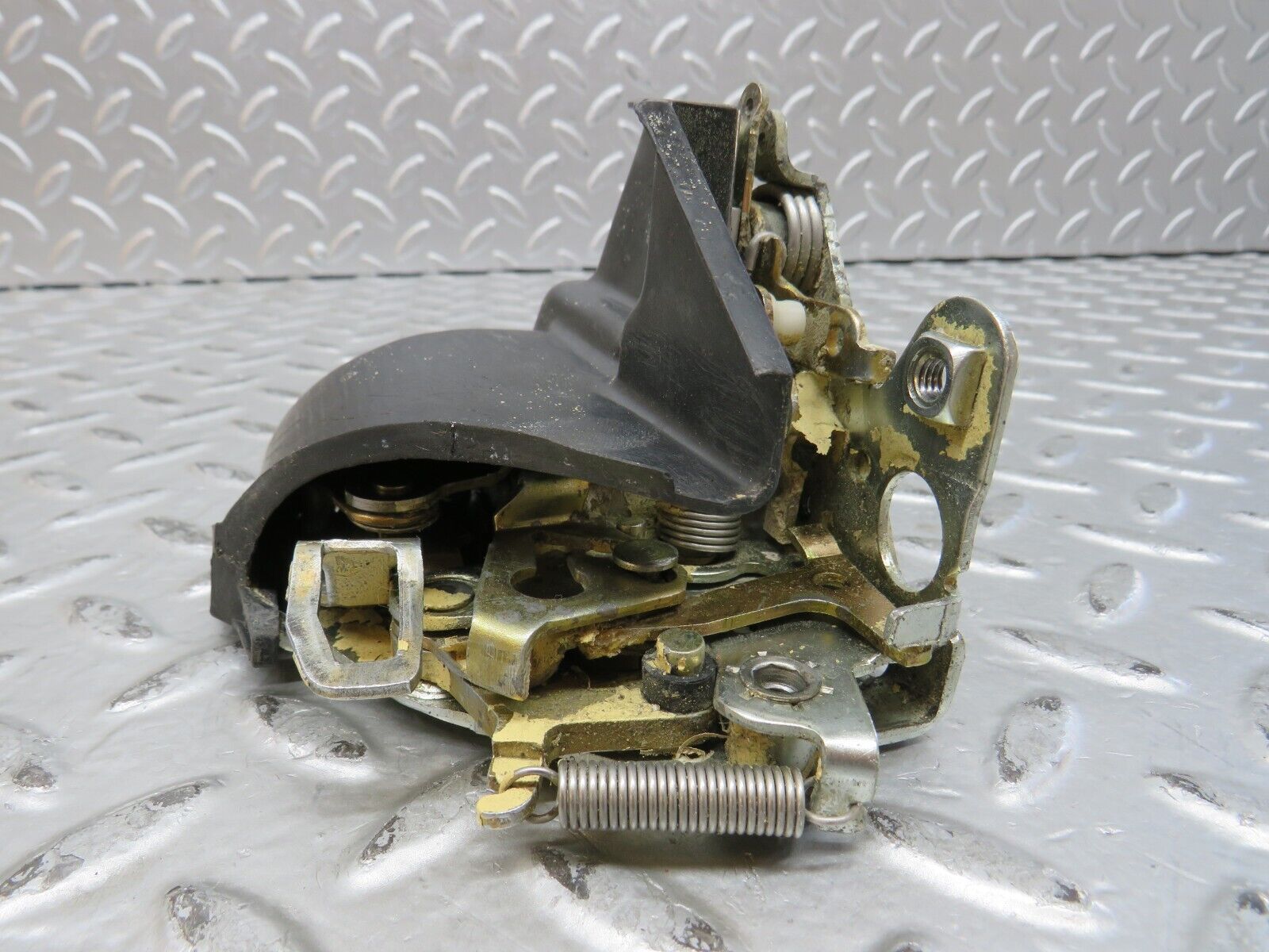 28741 Mercedes-Benz W123 230E Rear Right Door Lock Mechanism 1237230208