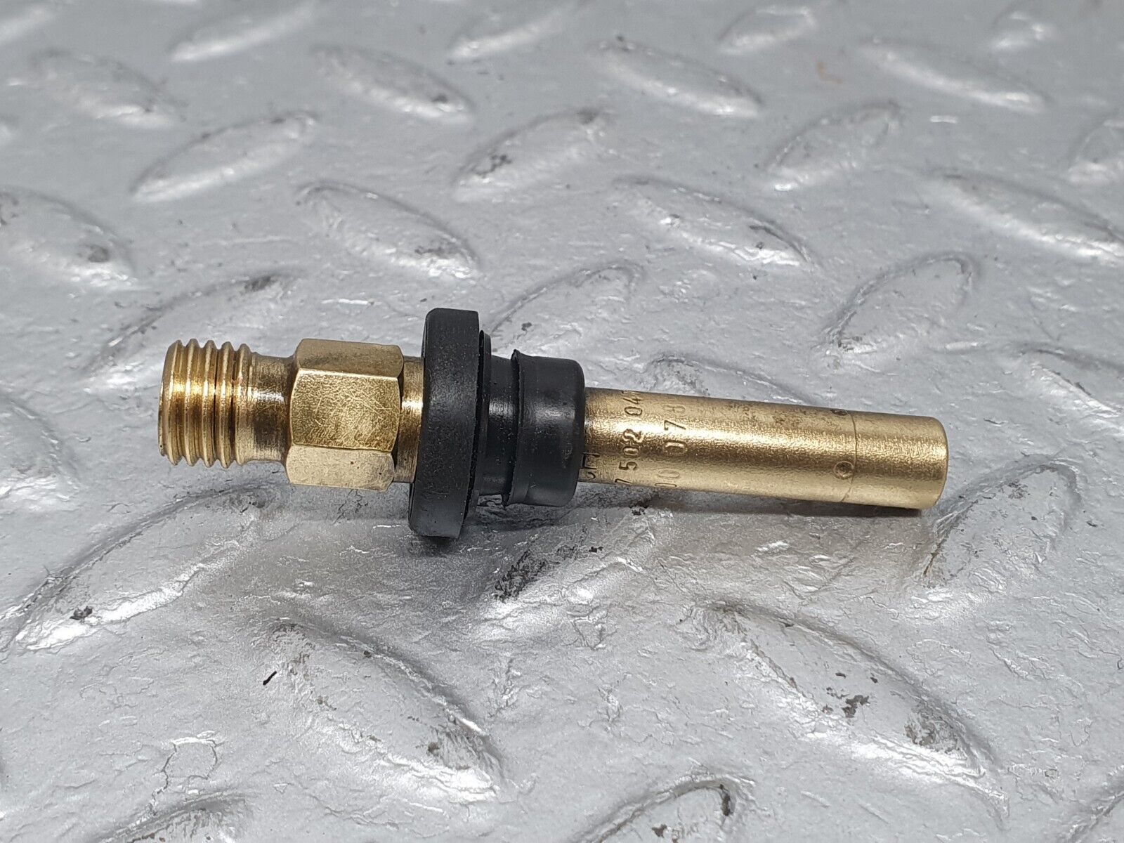 41034 Mercedes-Benz W126 300SE Fuel Injector Bosch 0000785623 0437502047