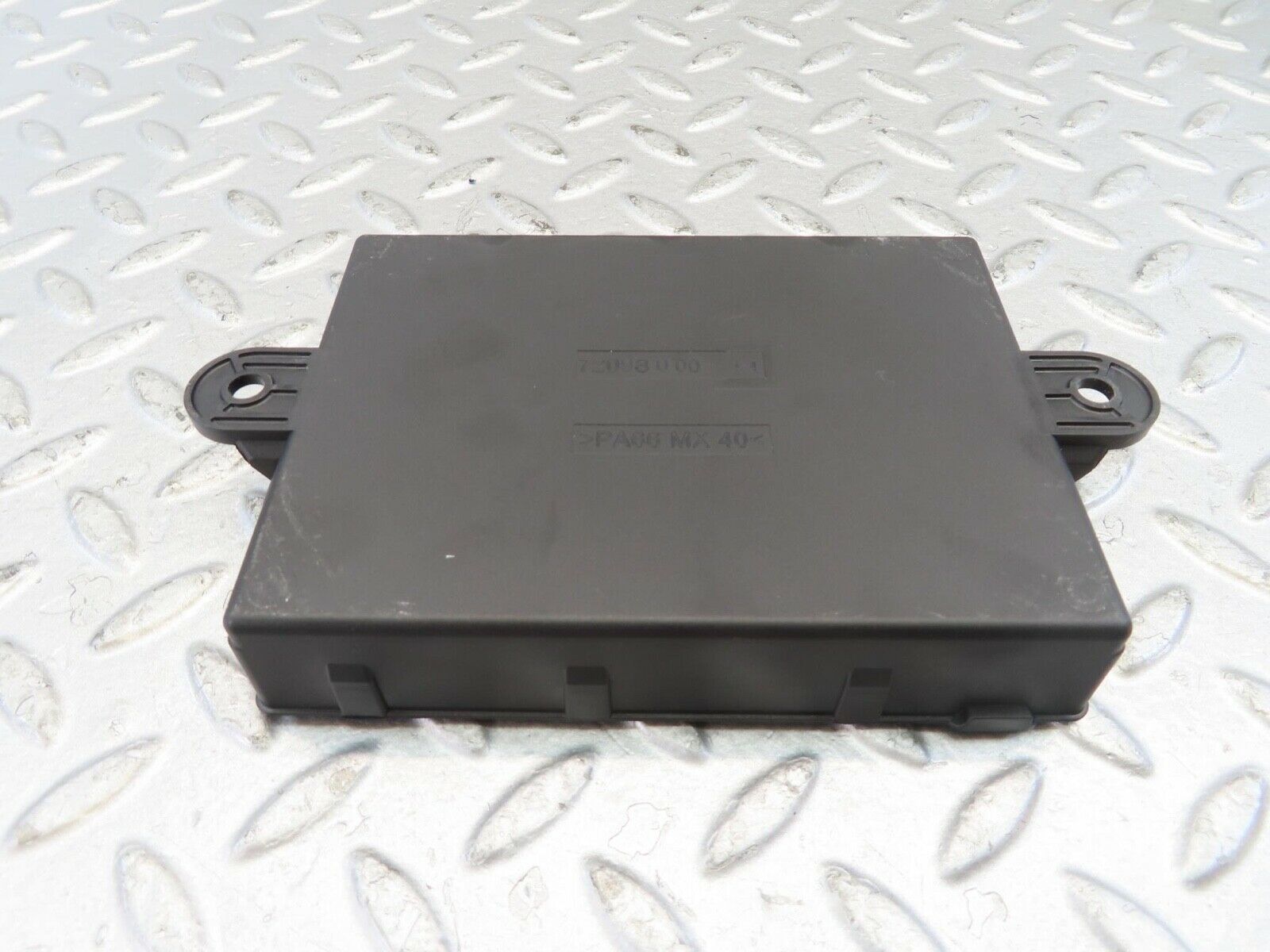 11084 Mercedes-Benz W221 S320 Rear Door Control Unit 2218702287