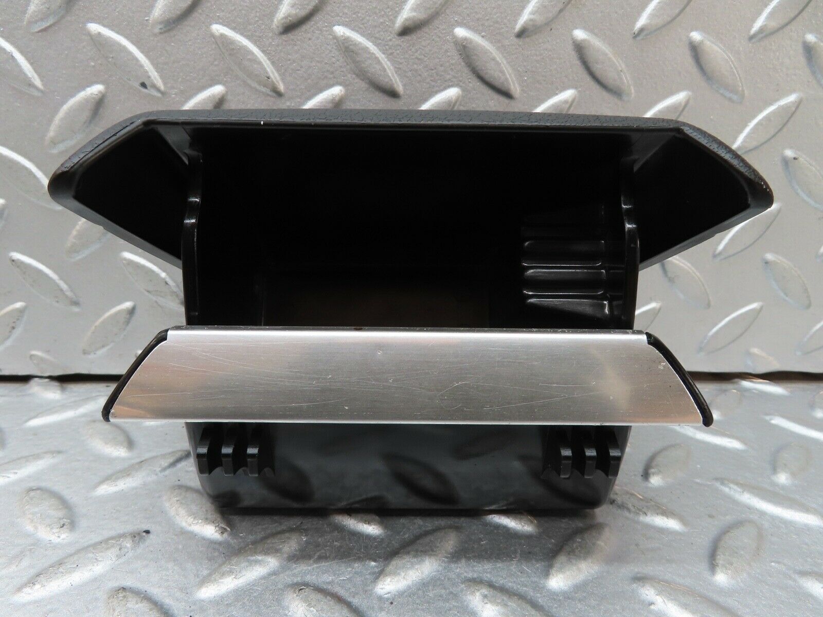 19147 Mercedes-Benz W123 300D Rear Door Ashtray Black