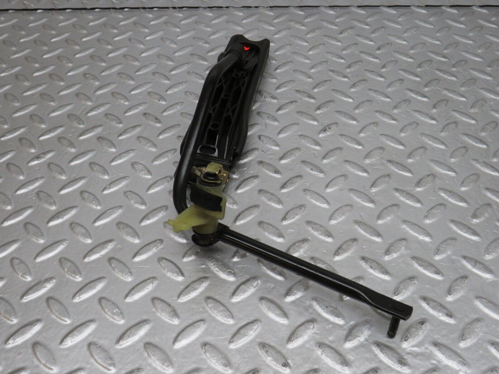 29333 Mercedes-Benz W124 230E Accelerator Pedal With Rubber 1233010082