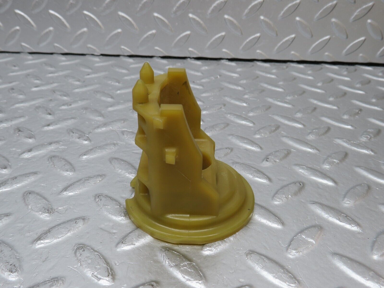 34573 Mercedes-Benz C126 380SEC Automatic Gearbox Support Bracket 1262775740