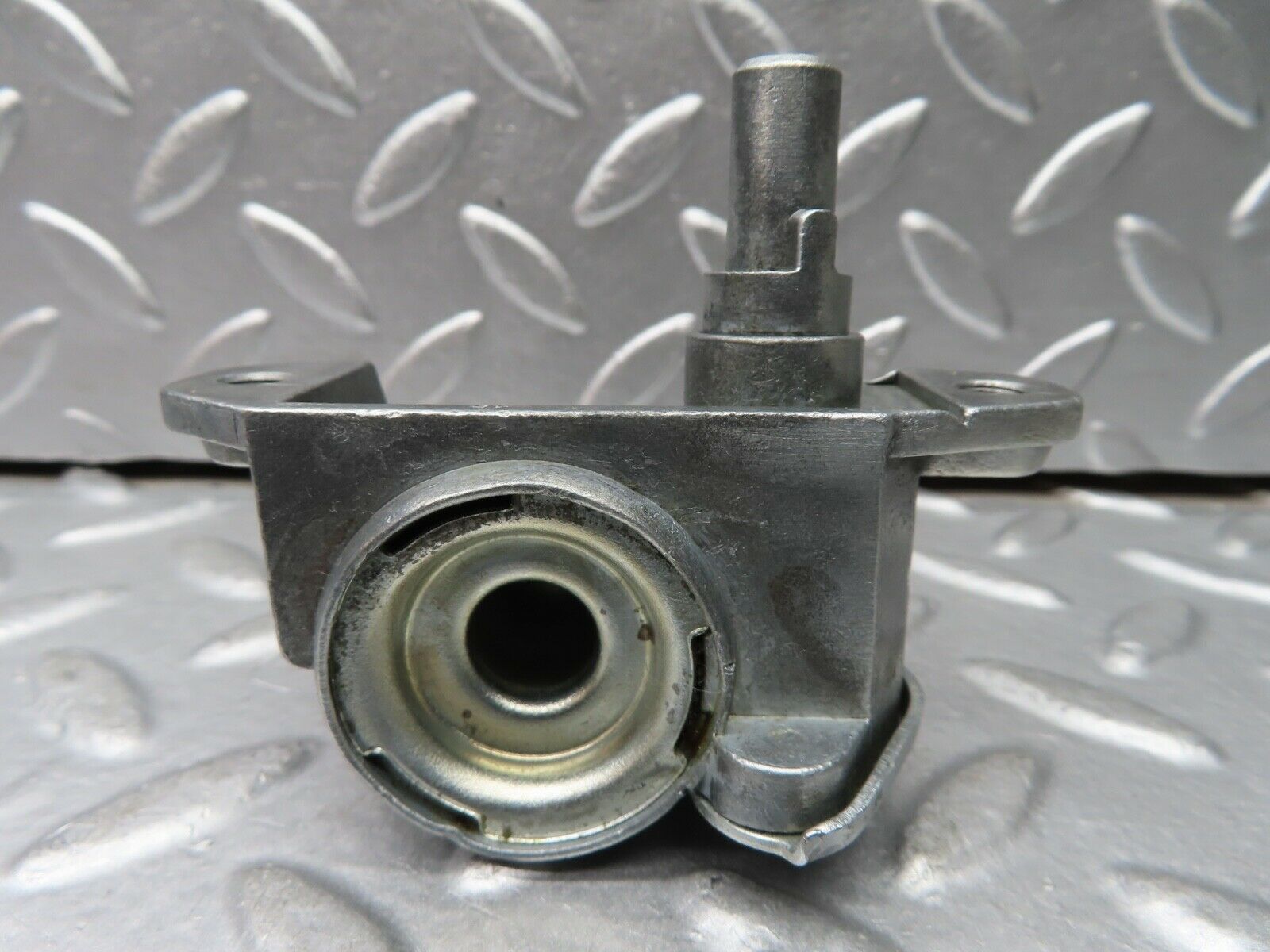 20810 Mercedes-Benz W114 250CE Coupe Vent Window Regulator Left Side