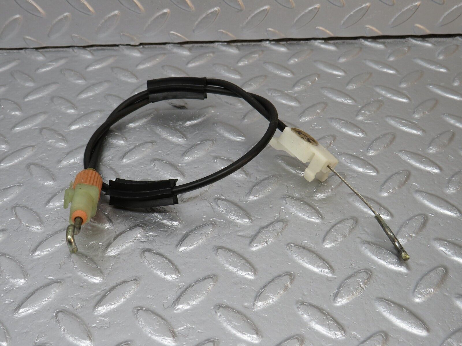 39753 Mercedes-Benz R129 320SL Coupe Door Lock Cable