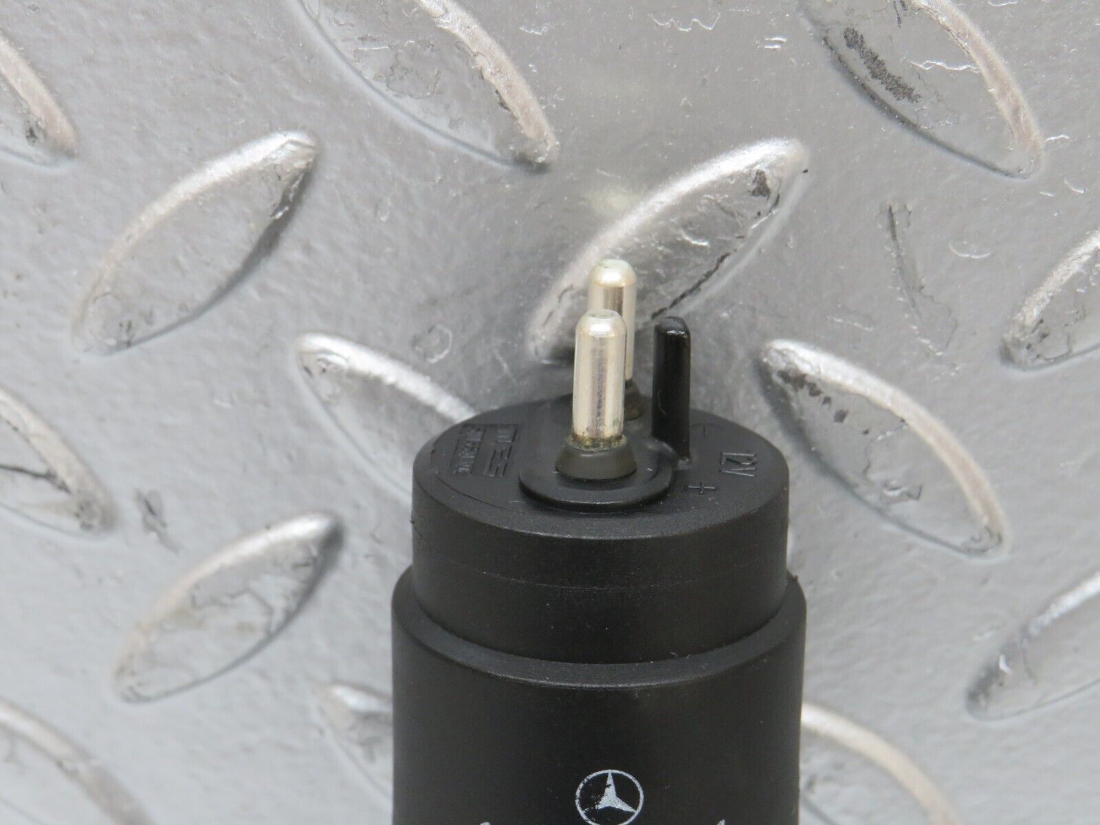 26409 Mercedes-Benz C124 220CE Windscreen Washer Pump 1248690521