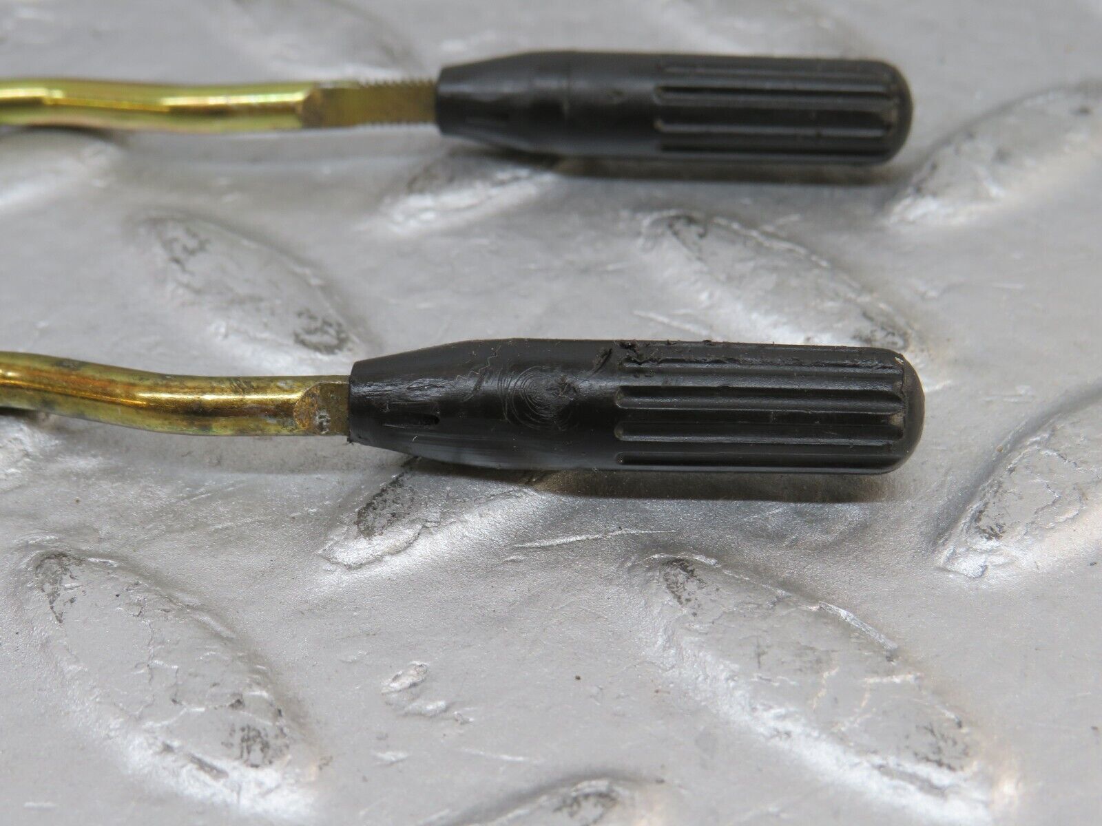 36638 Mercedes-Benz W201 190E 2.0L Front Door Lock Knob Pair